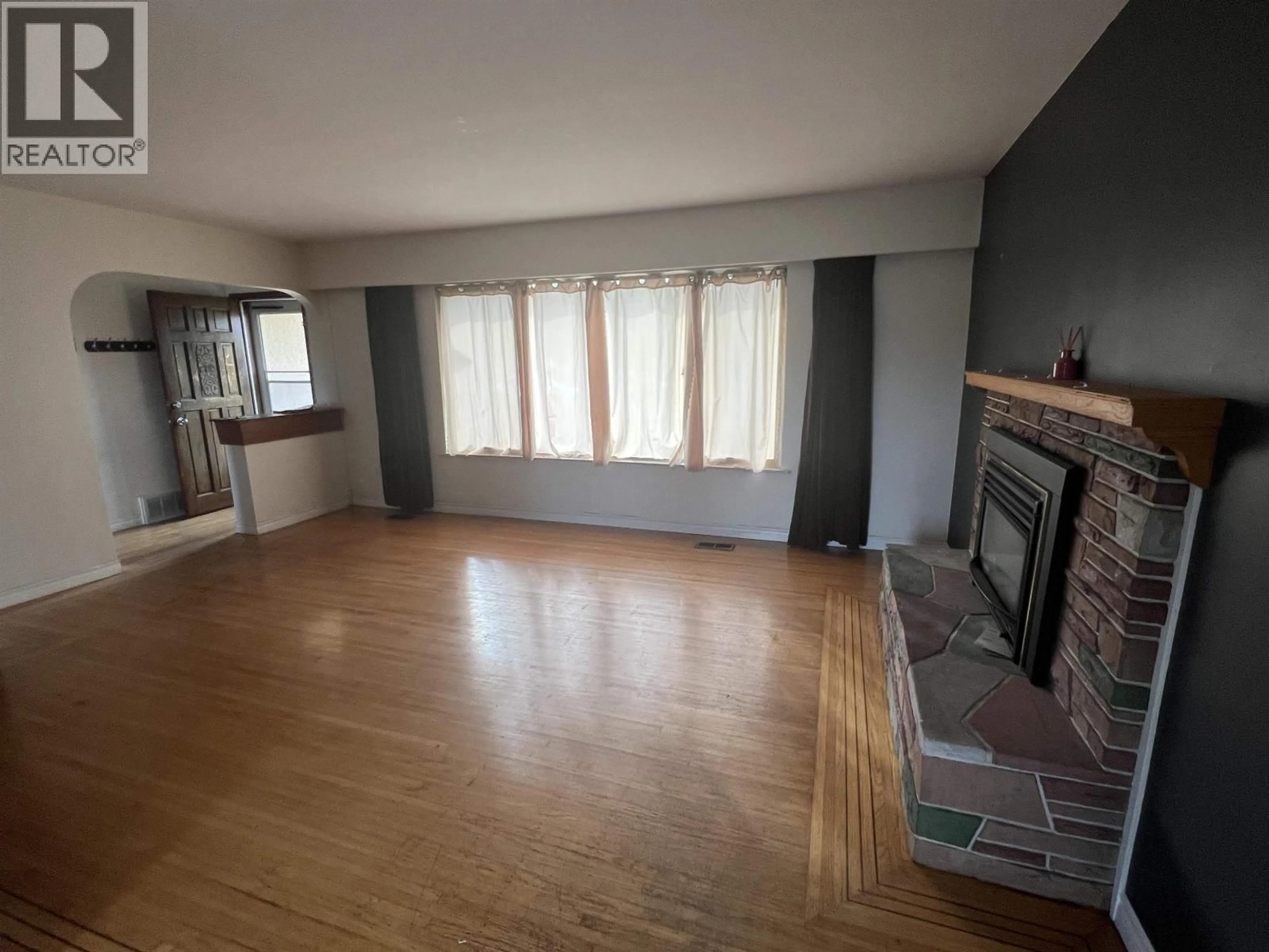 A pic of a room for 217 PEMBINA STREET, New Westminster British Columbia V3M5J3