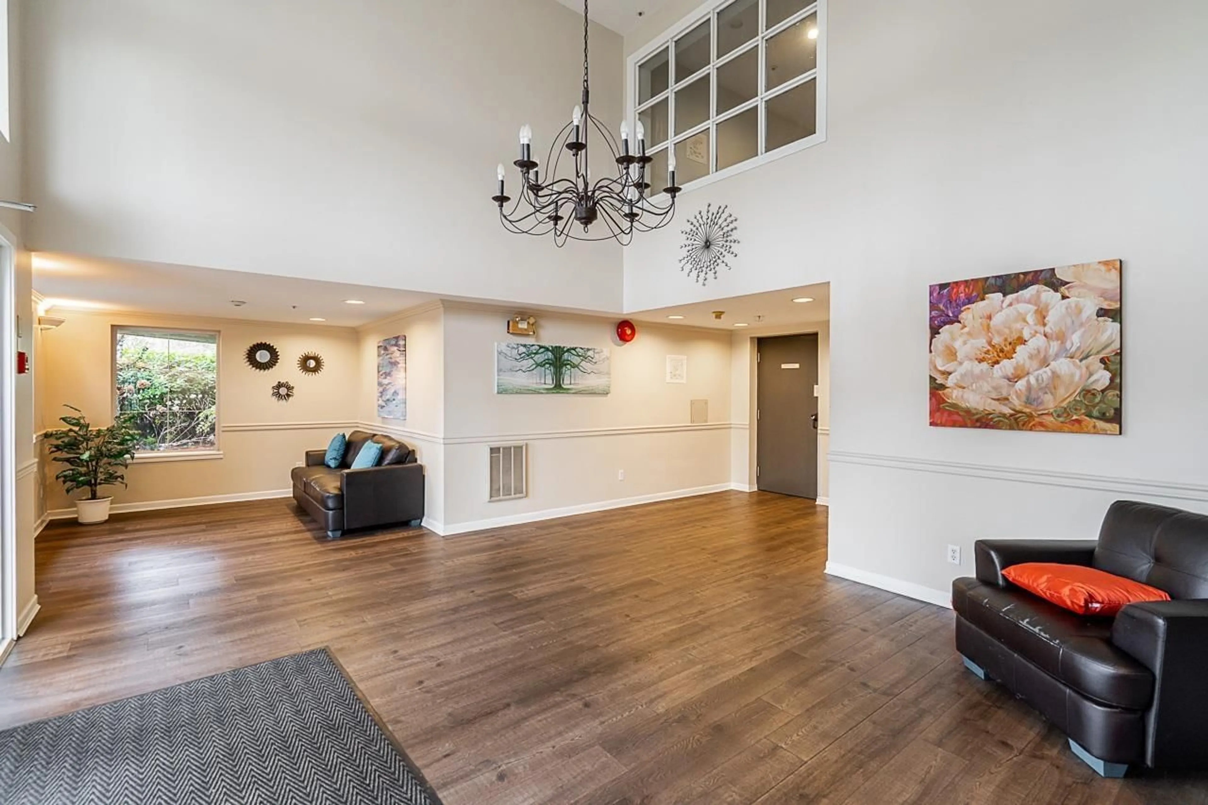 Indoor foyer for 105 - 20125 55A, Langley British Columbia V3A8L6