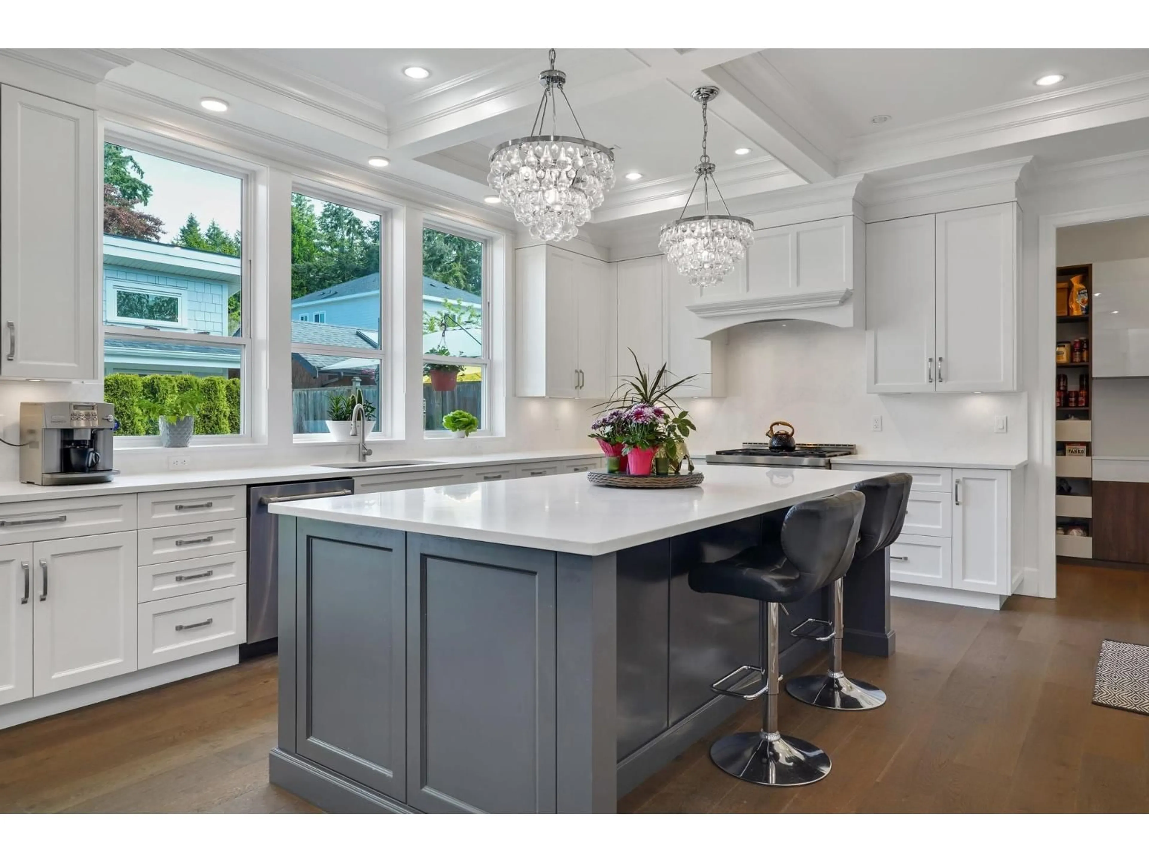 Contemporary kitchen, unknown for 13171 15A, Surrey British Columbia V4A1M4