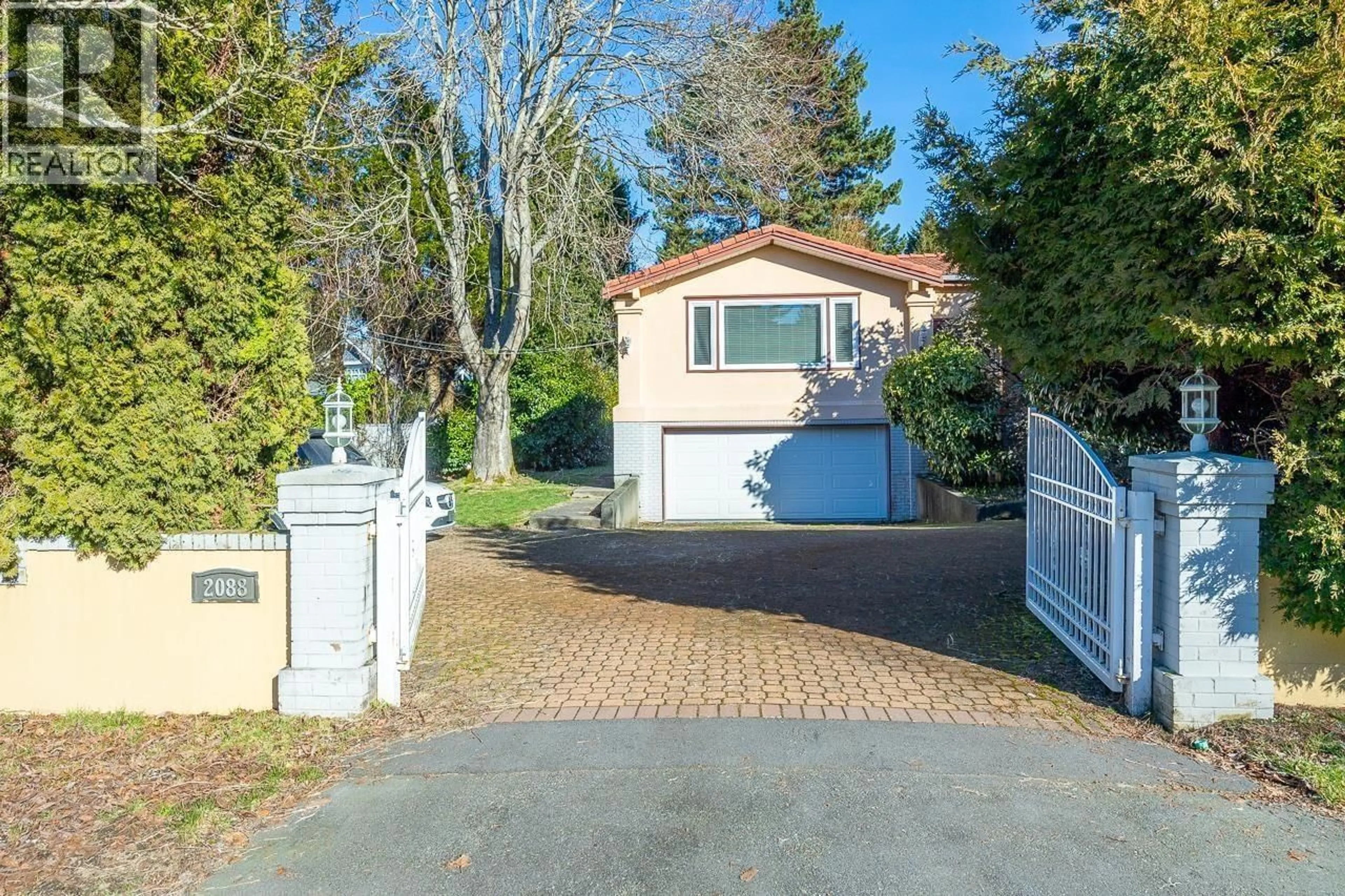 A pic from outside/outdoor area/front of a property/back of a property/a pic from drone, street for 2088 ALLISON ROAD, Vancouver British Columbia V6T1T4