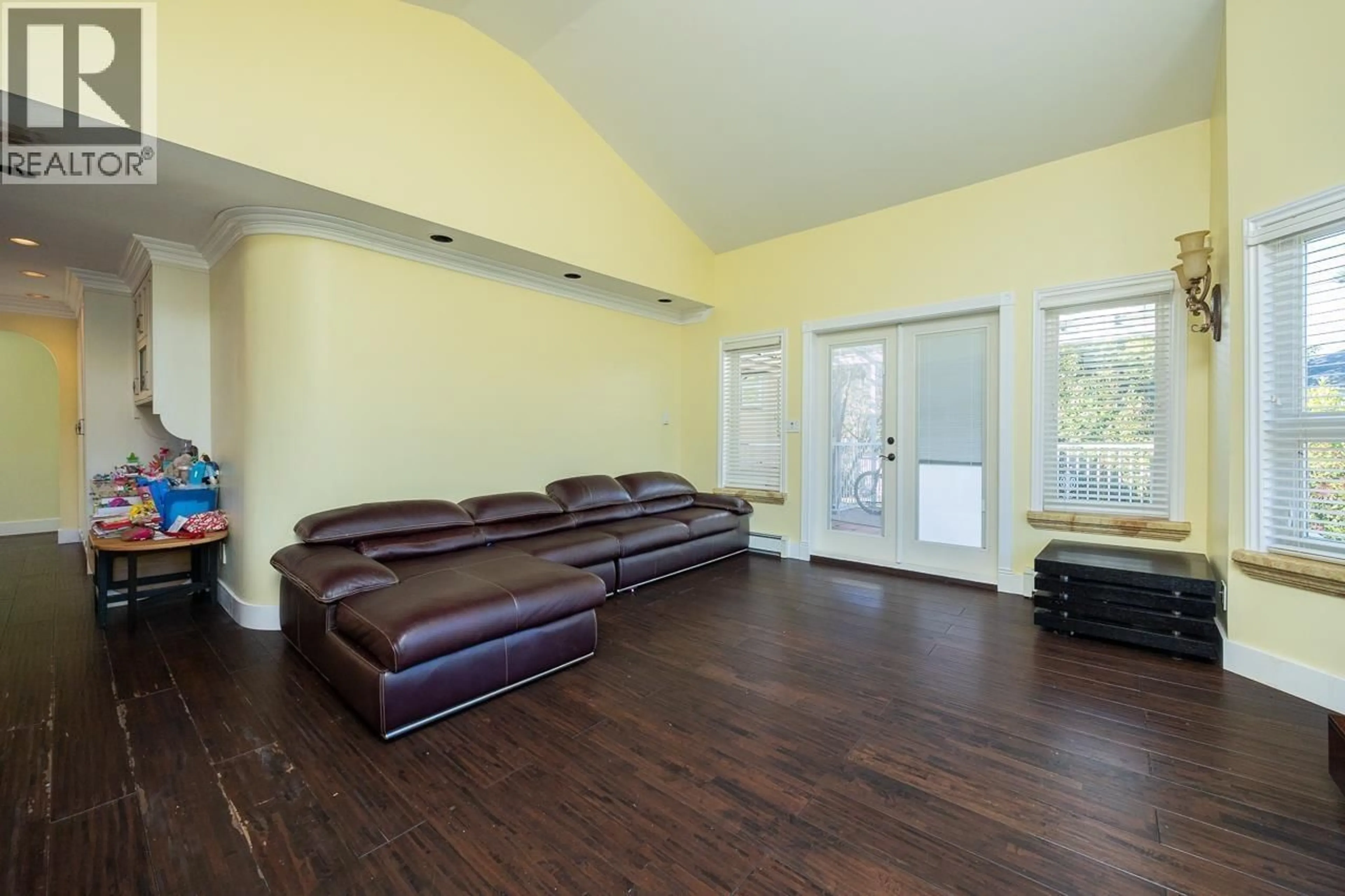 Living room with furniture, wood/laminate floor for 2088 ALLISON ROAD, Vancouver British Columbia V6T1T4