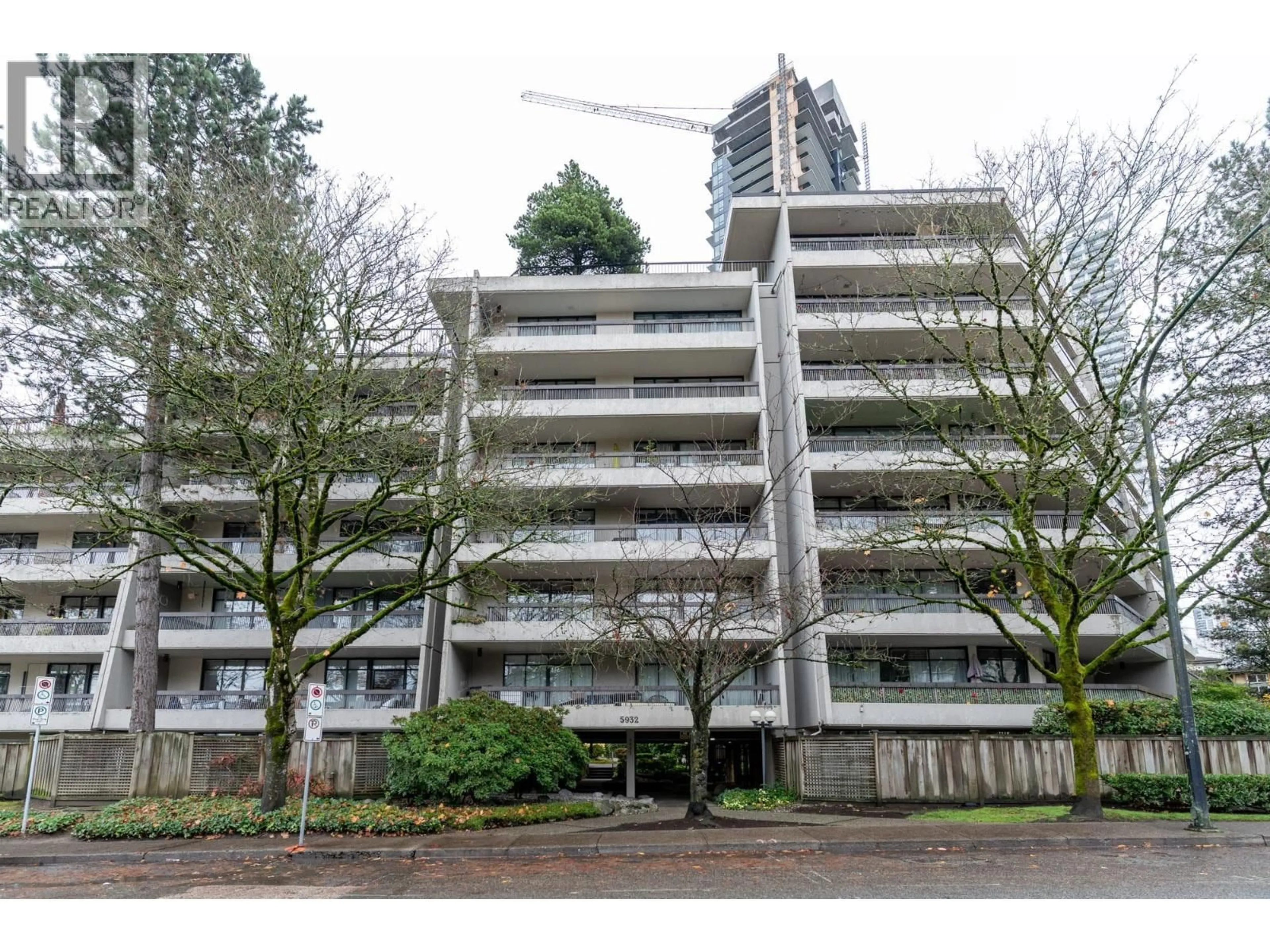 Unknown for 301 - 5932 PATTERSON AVENUE, Burnaby British Columbia V5H4B4