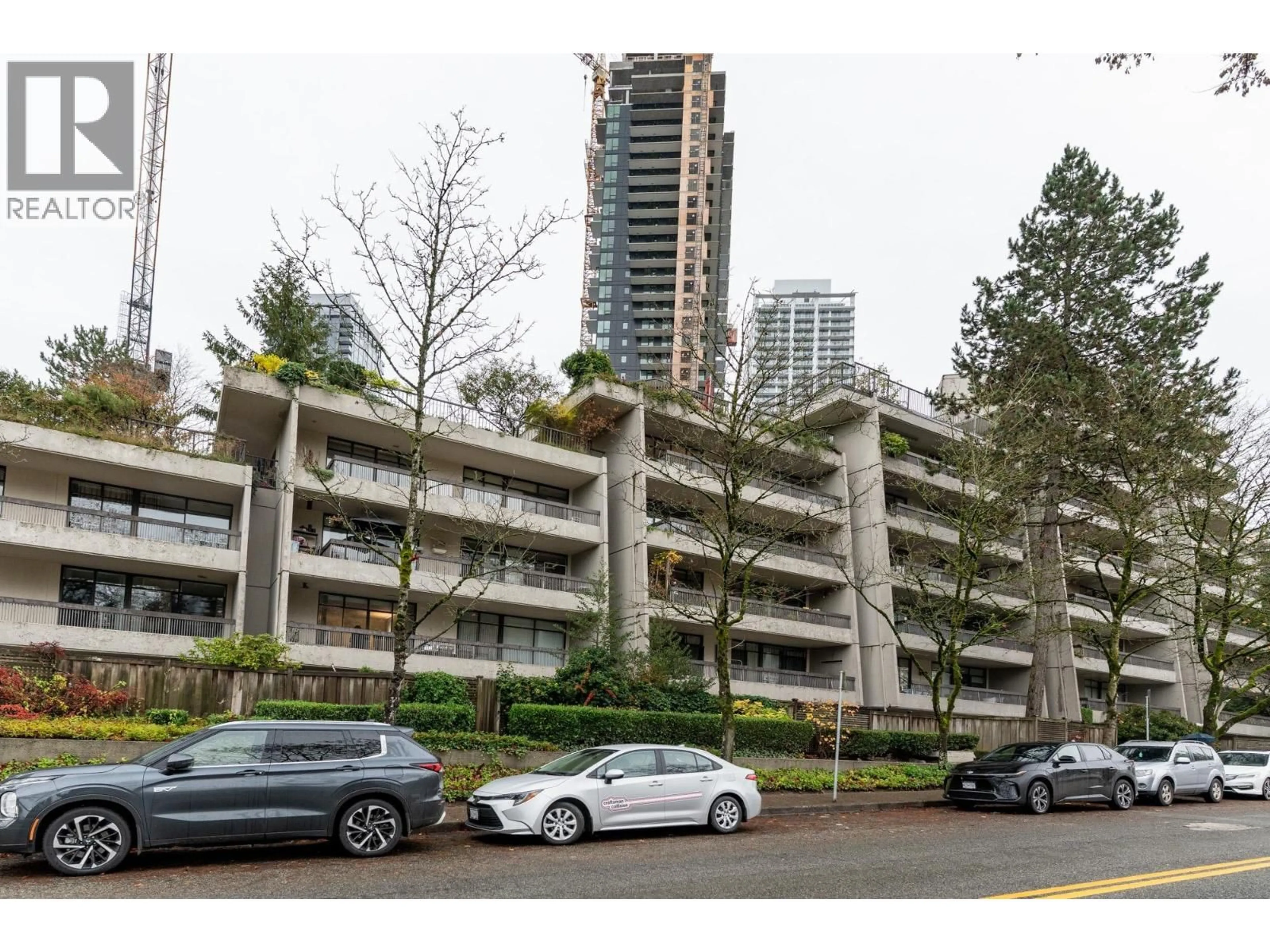 Unknown for 301 - 5932 PATTERSON AVENUE, Burnaby British Columbia V5H4B4