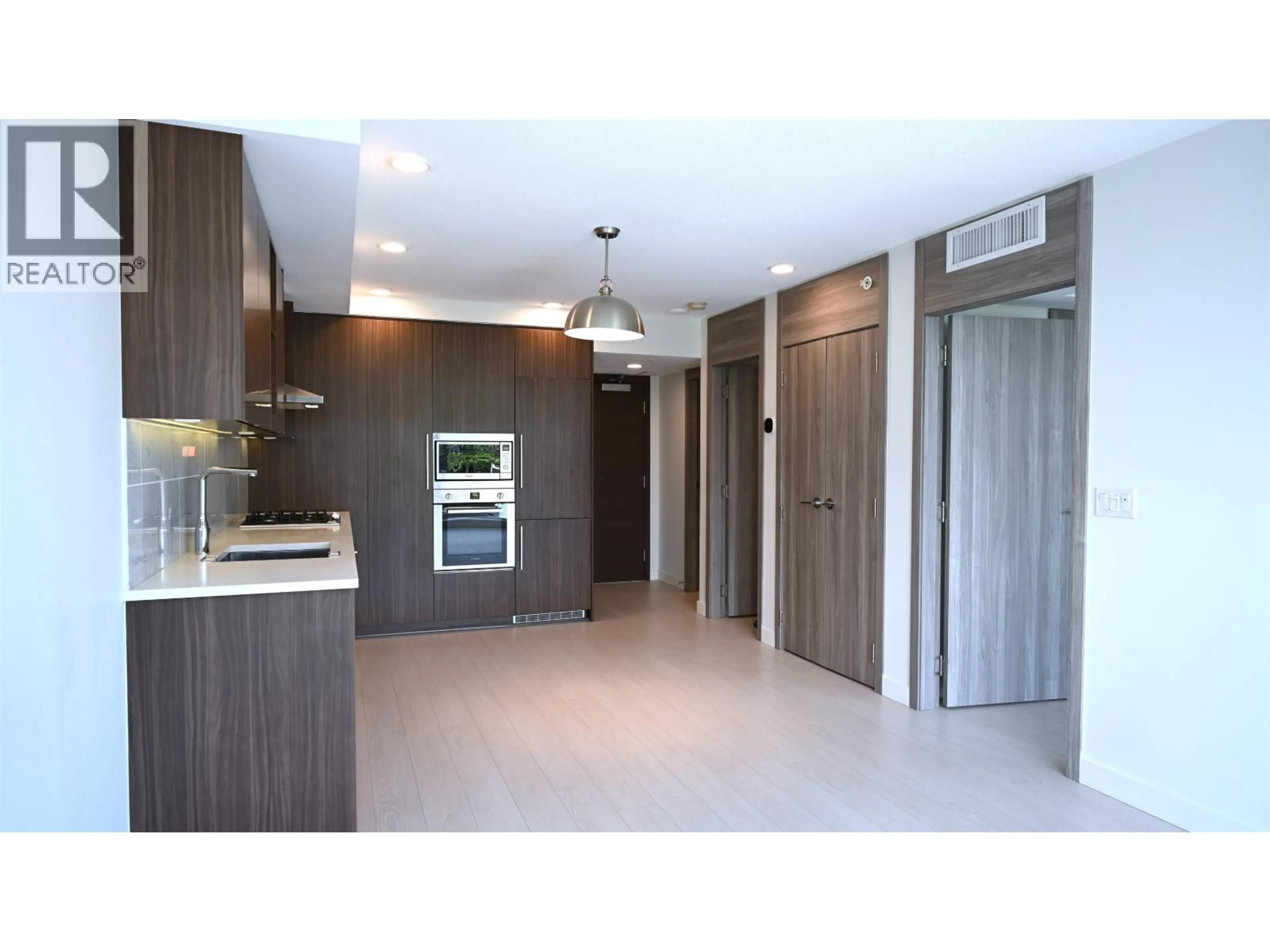 Open concept kitchen, unknown for 1608 - 8800 HAZELBRIDGE WAY, Richmond British Columbia V6X0S3