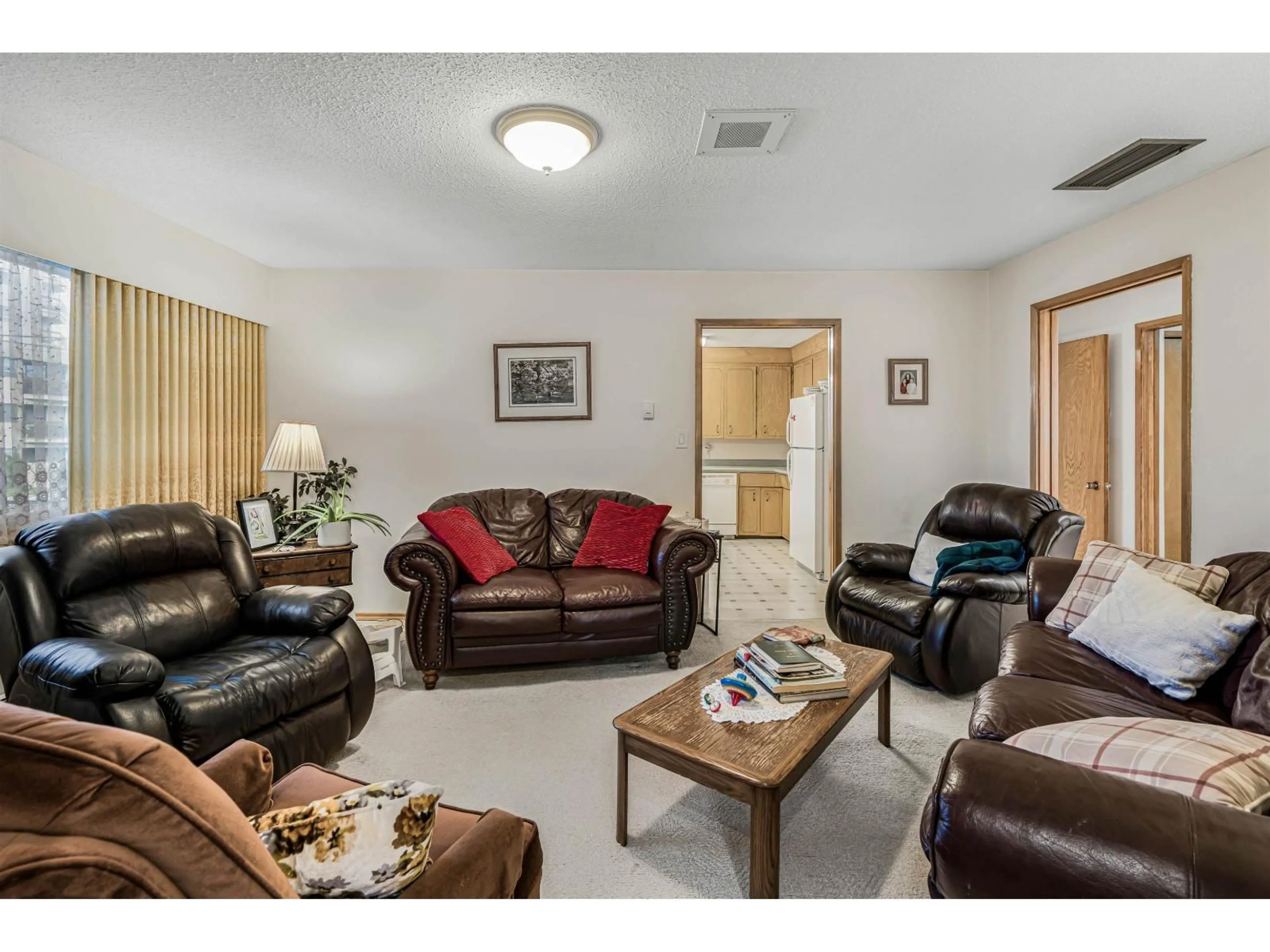 Living room with furniture, unknown for 31908 OLD YALE, Abbotsford British Columbia V2T2C6