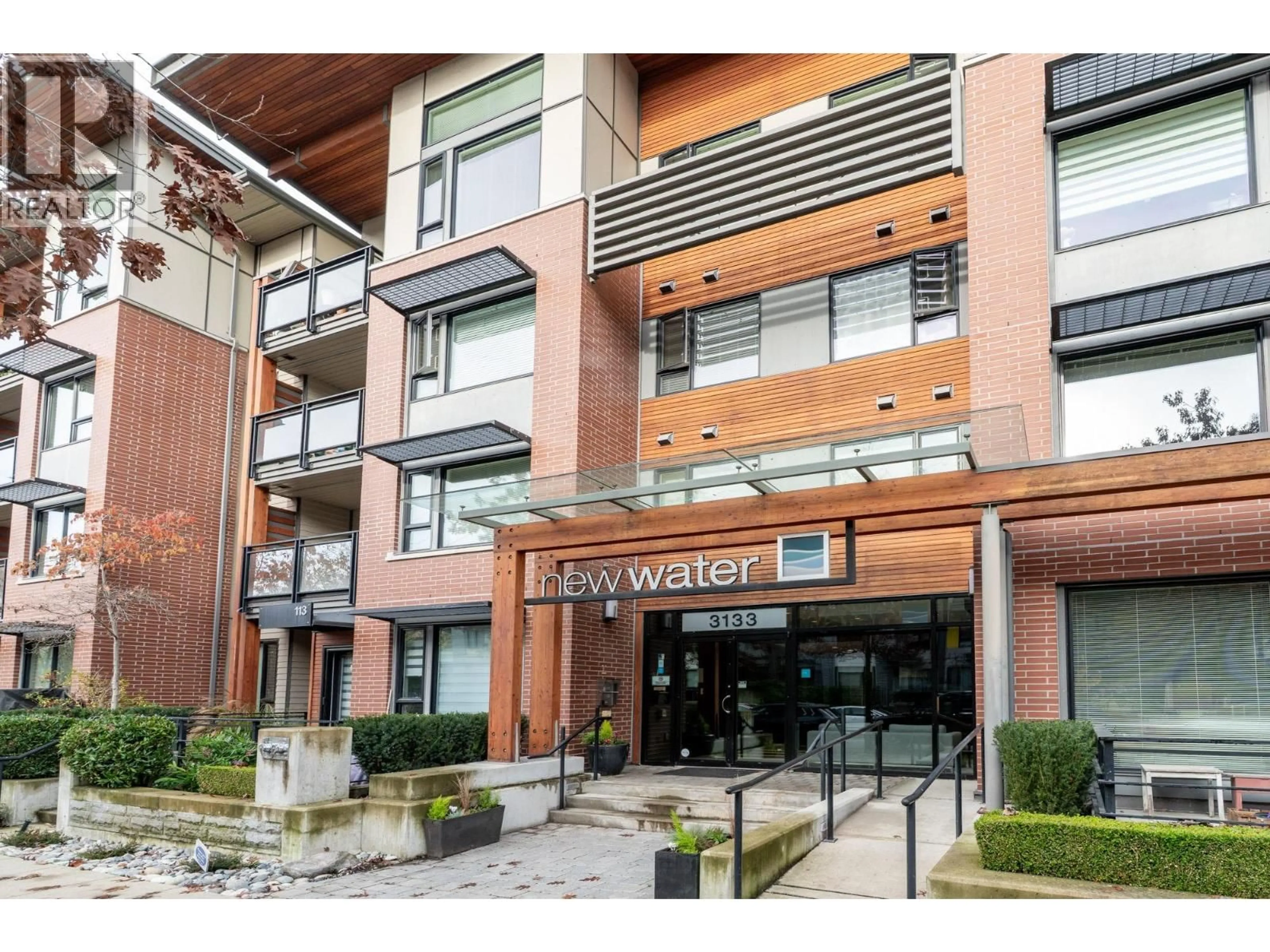 Indoor foyer for 207 - 3133 RIVERWALK AVENUE, Vancouver British Columbia V5S0A7