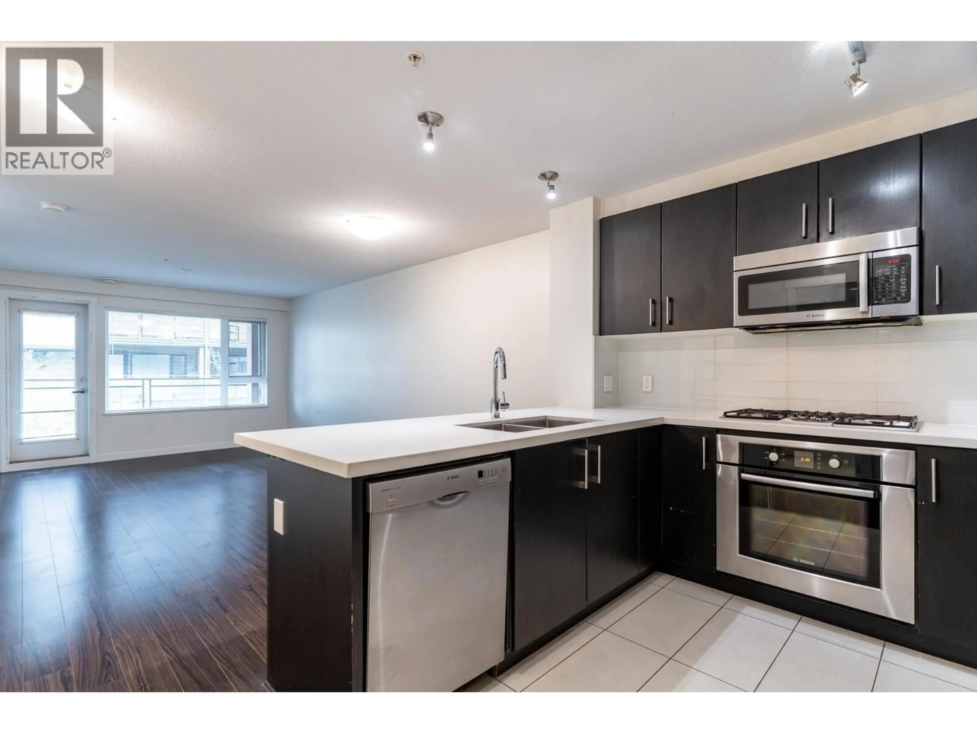 Standard kitchen, unknown for 207 - 3133 RIVERWALK AVENUE, Vancouver British Columbia V5S0A7