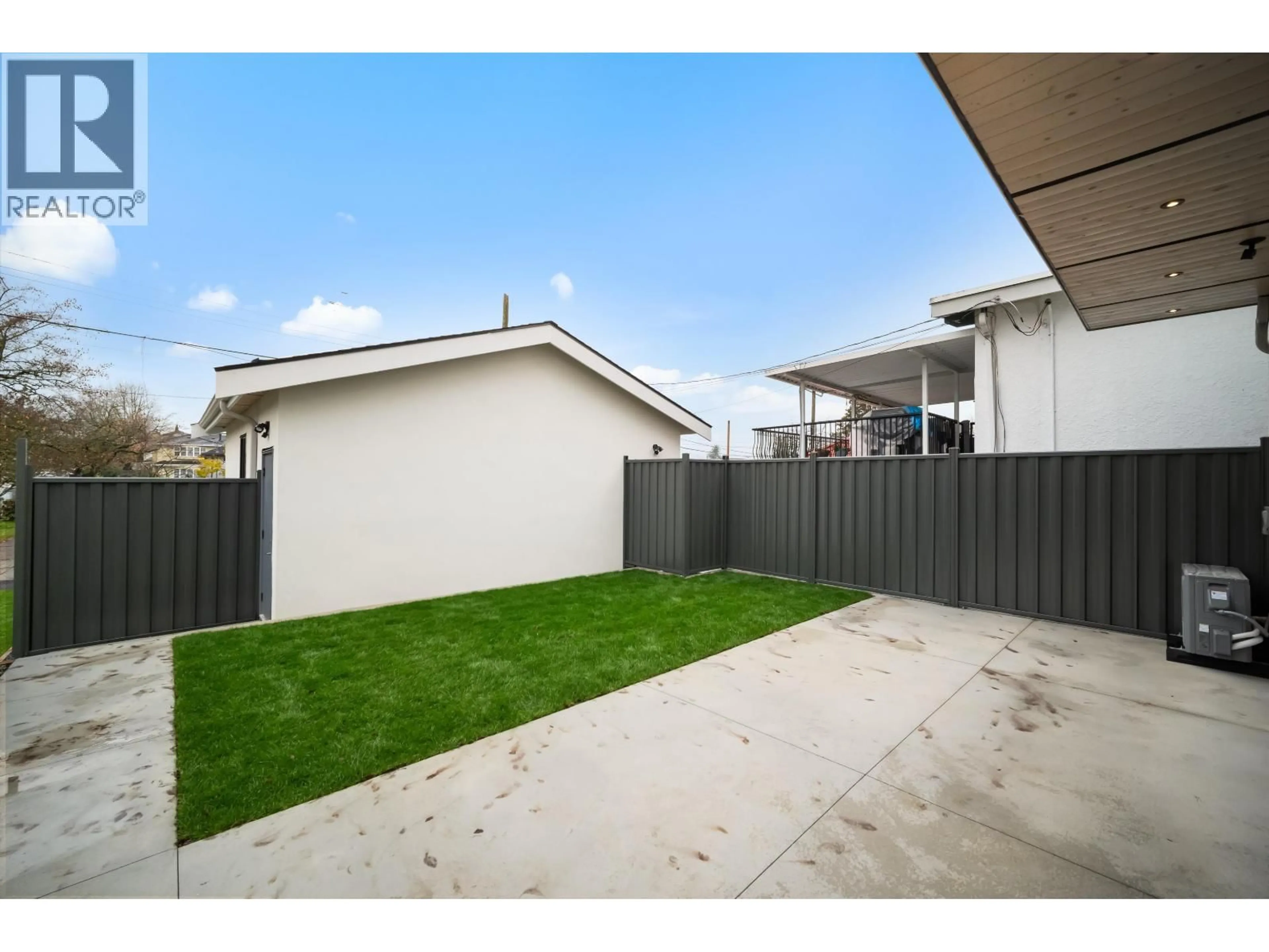 A pic from outside/outdoor area/front of a property/back of a property/a pic from drone, street for 1671 31ST AVENUE, Vancouver British Columbia V5N3B2