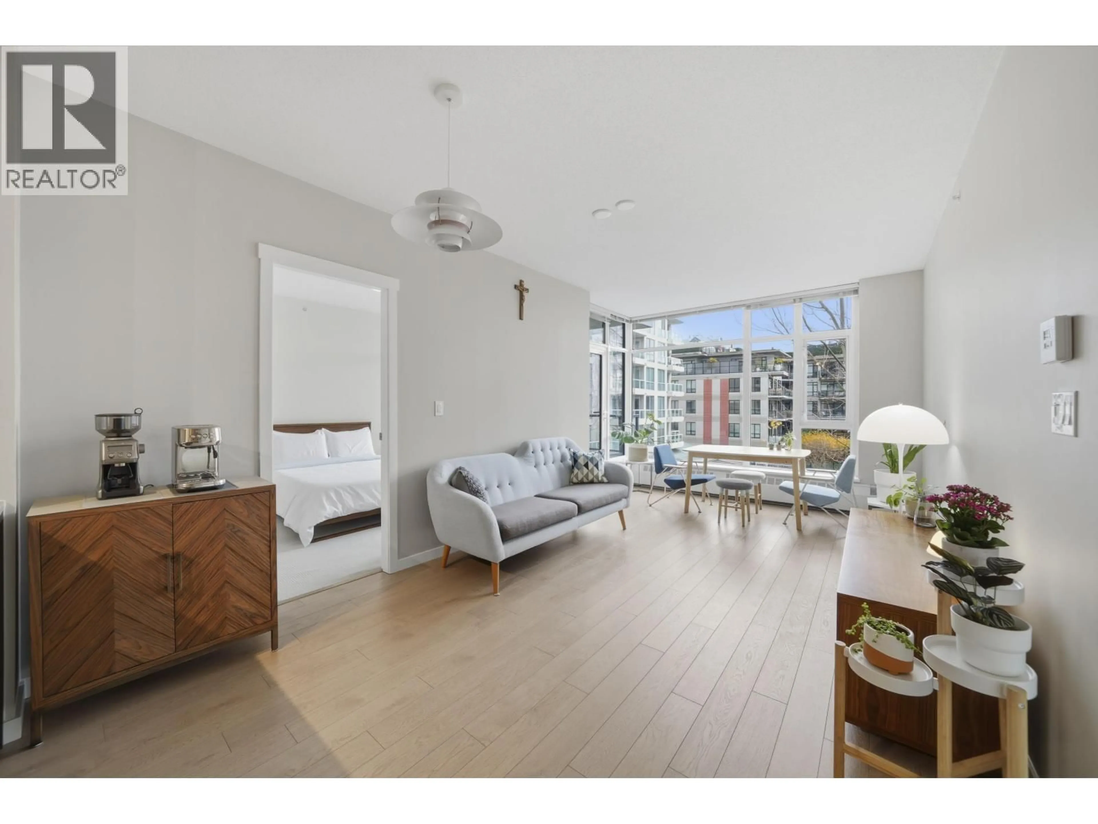 Living room with furniture, unknown for 408 - 135 2ND STREET, North Vancouver British Columbia V7M0C5