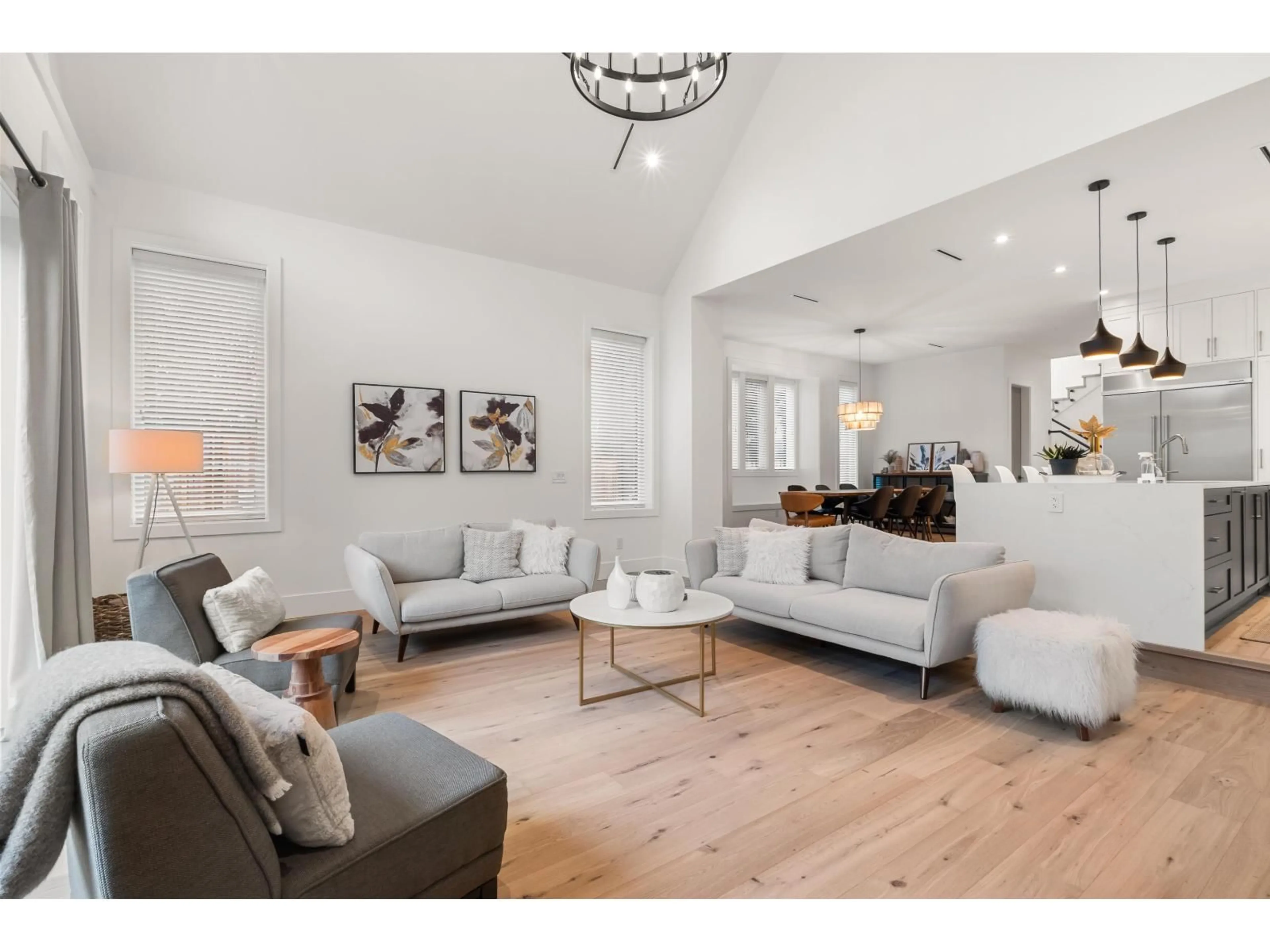 Living room with furniture, wood/laminate floor for 2660 126TH, Surrey British Columbia V4A3R1