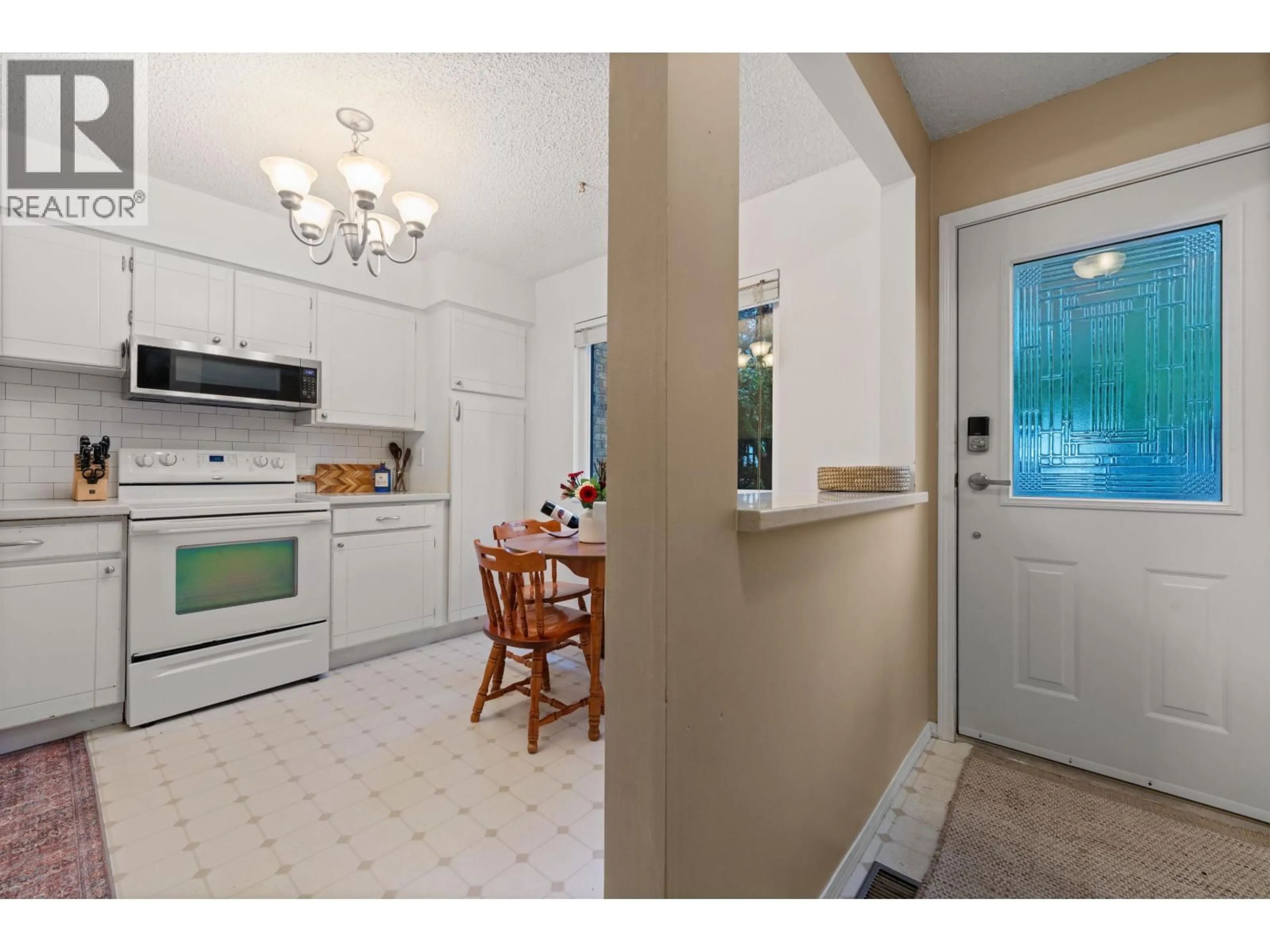 Standard kitchen, ceramic/tile floor for 335A EVERGREEN DRIVE, Port Moody British Columbia V3H1S1