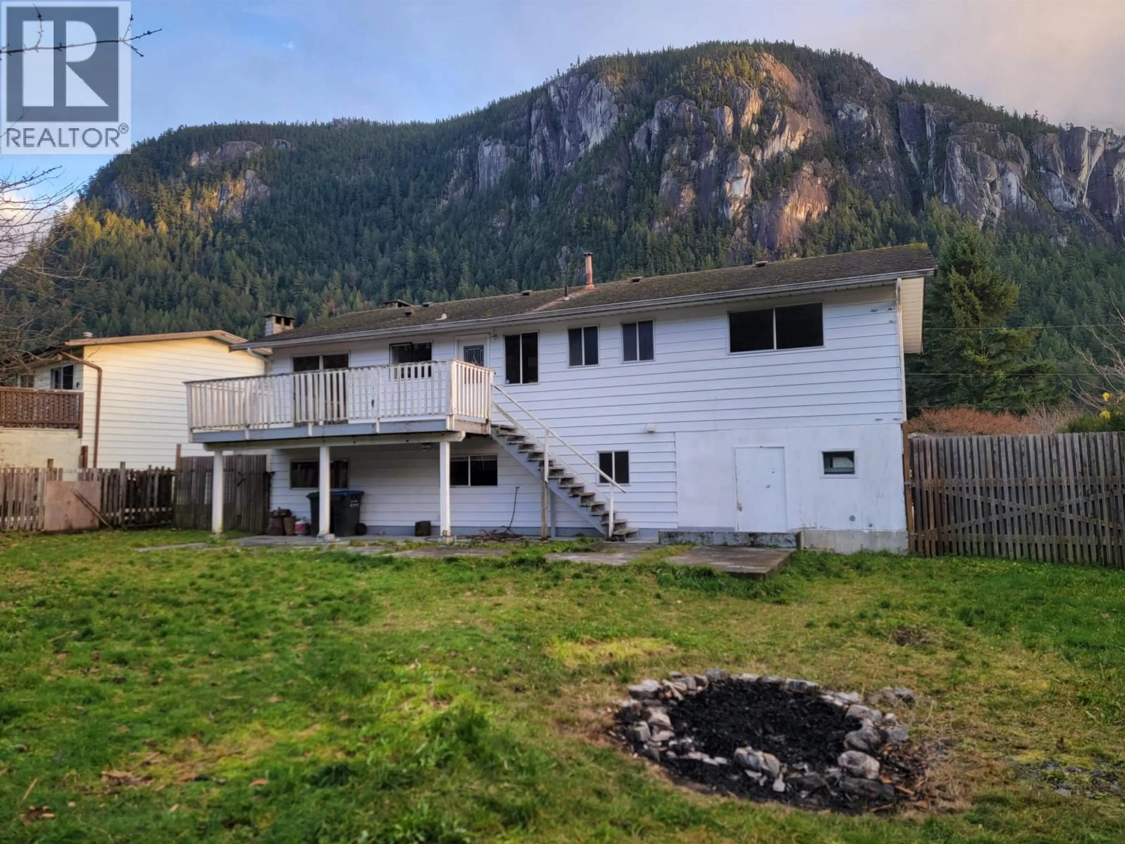 A pic from outside/outdoor area/front of a property/back of a property/a pic from drone, mountain view for 38295 CHESTNUT AVENUE, Squamish British Columbia V8B0W7