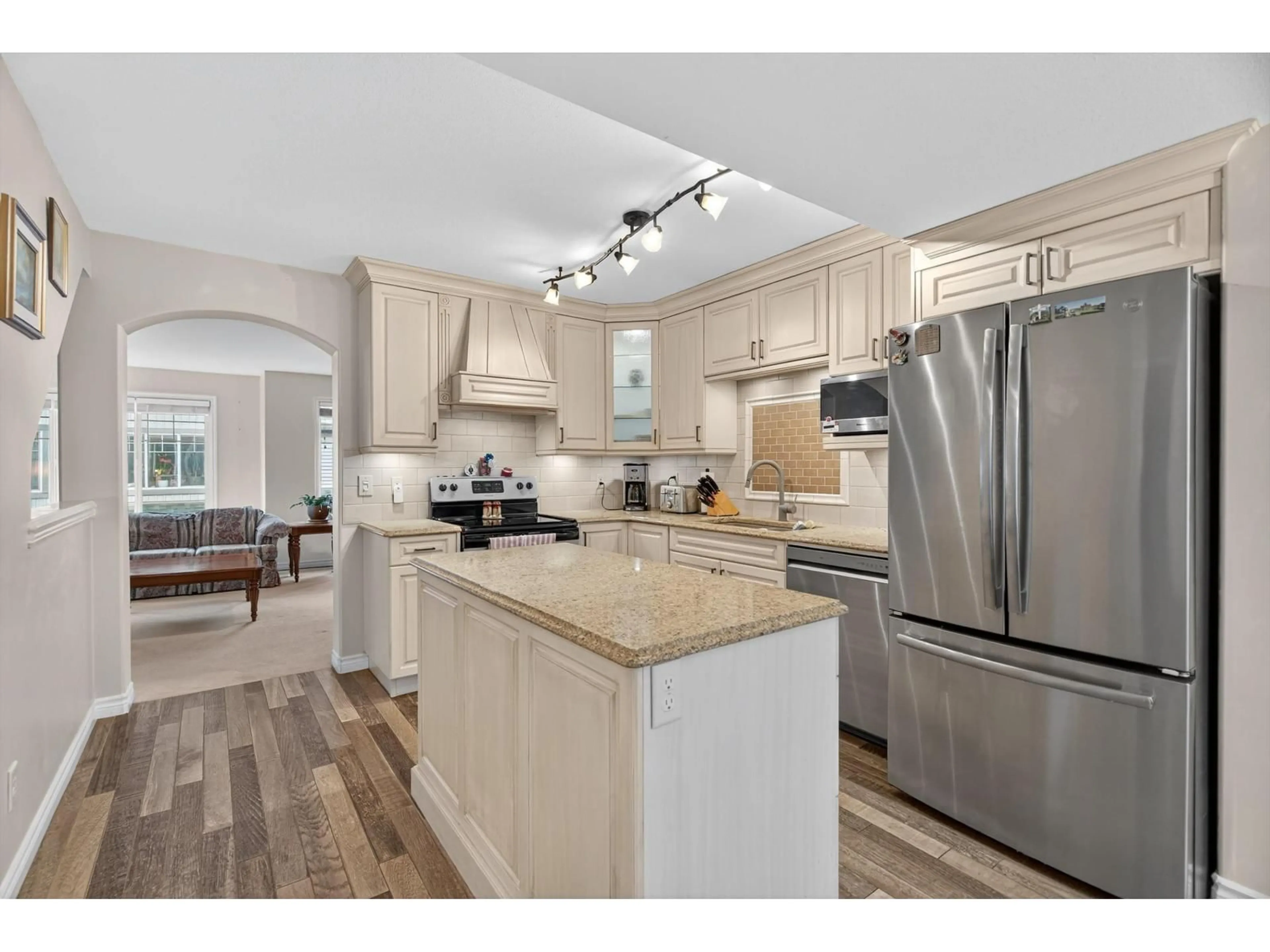 Open concept kitchen, unknown for 15 - 8917 EDWARD STREET, Chilliwack British Columbia V2P4E2