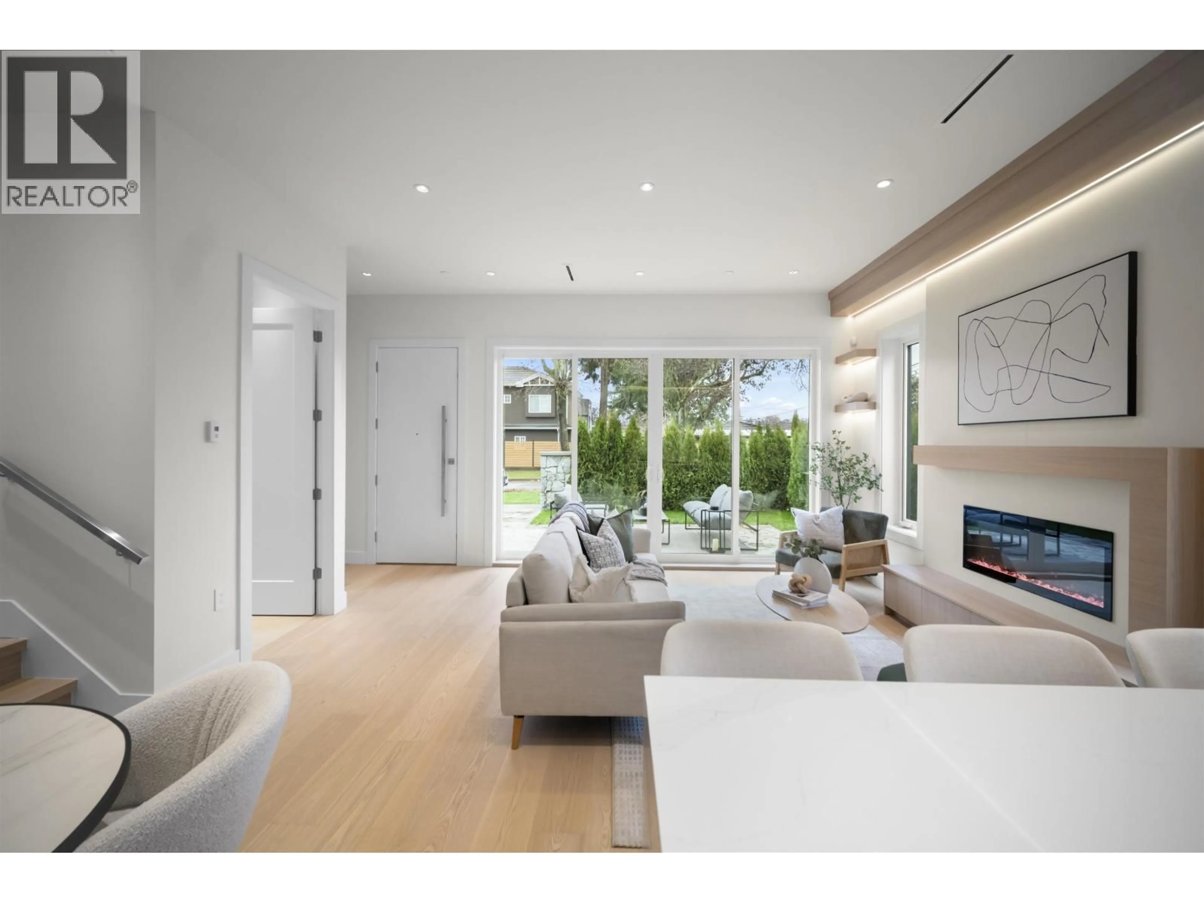 Living room with furniture, unknown for 4681 ARGYLE STREET, Vancouver British Columbia V5N3A3