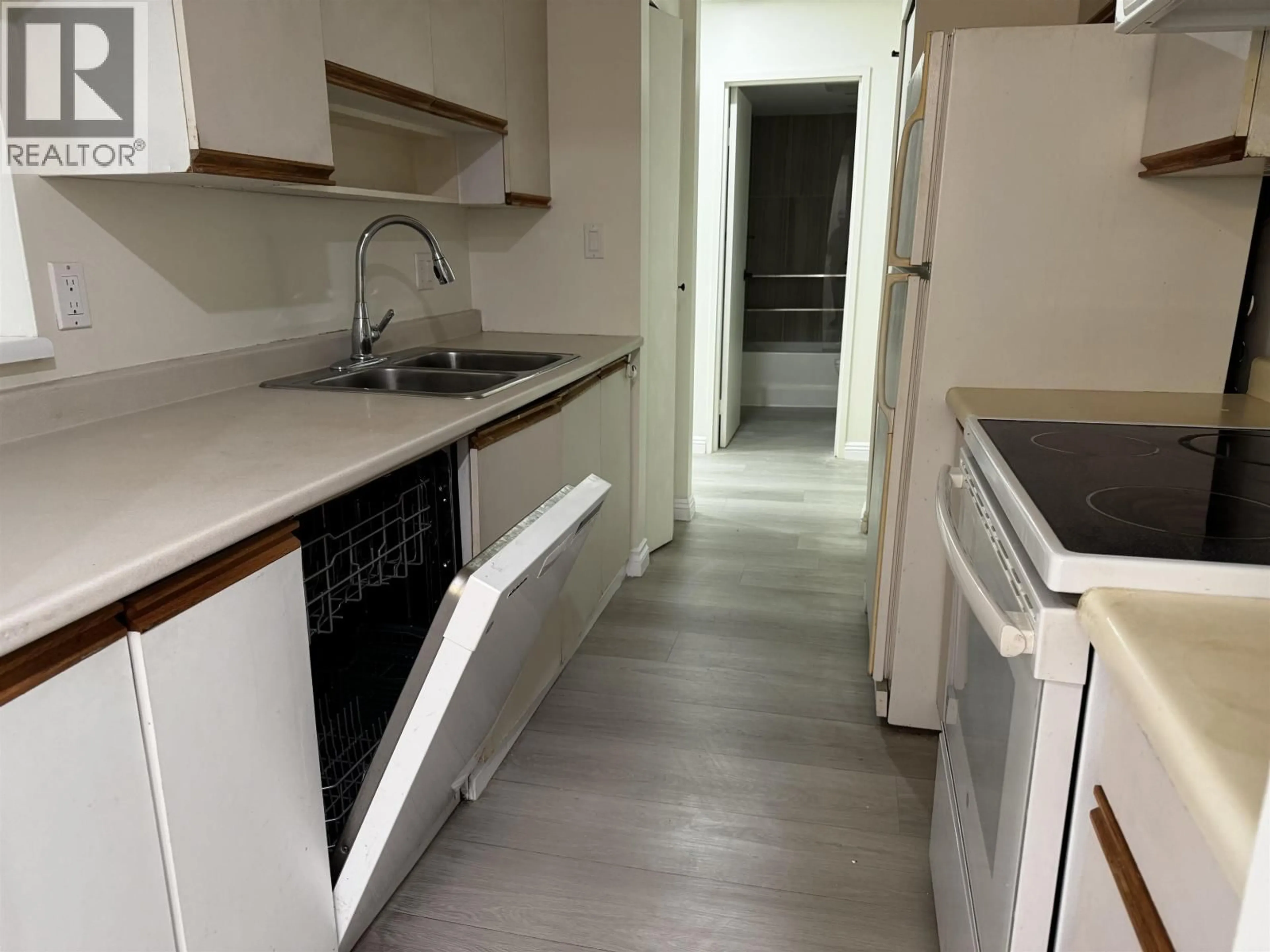 Standard kitchen, unknown for 110 - 7431 BLUNDELL ROAD, Richmond British Columbia V6Y3G8