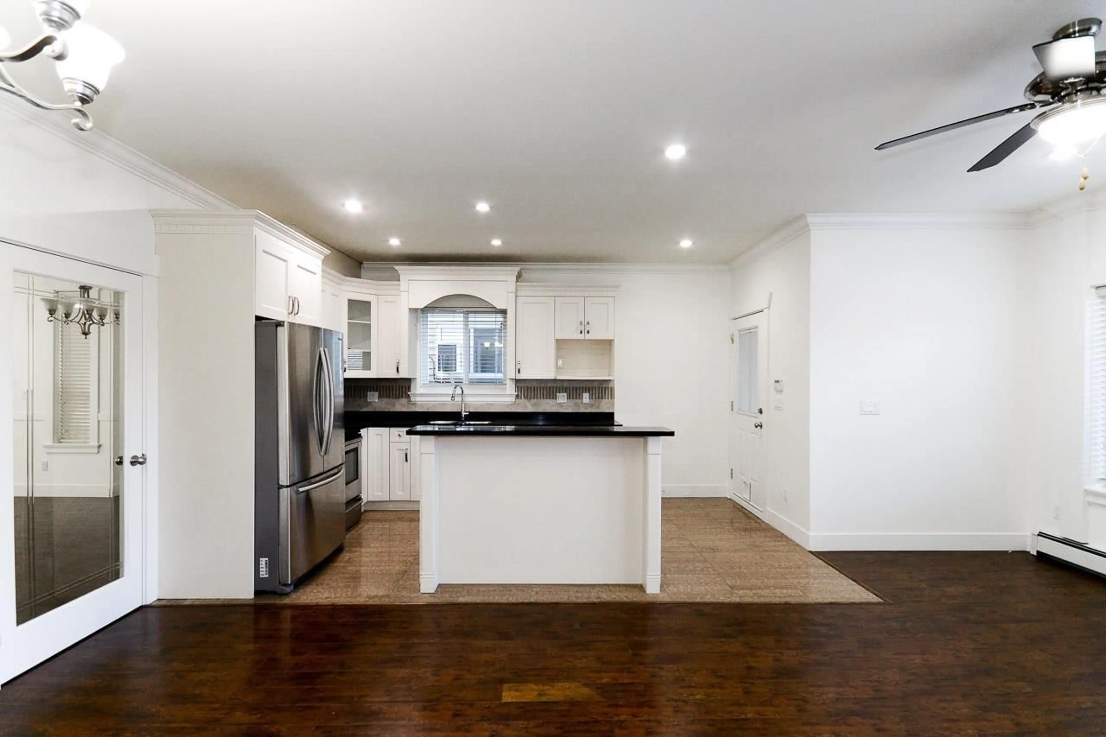 Open concept kitchen, unknown for 13111 108, Surrey British Columbia V3T2J2