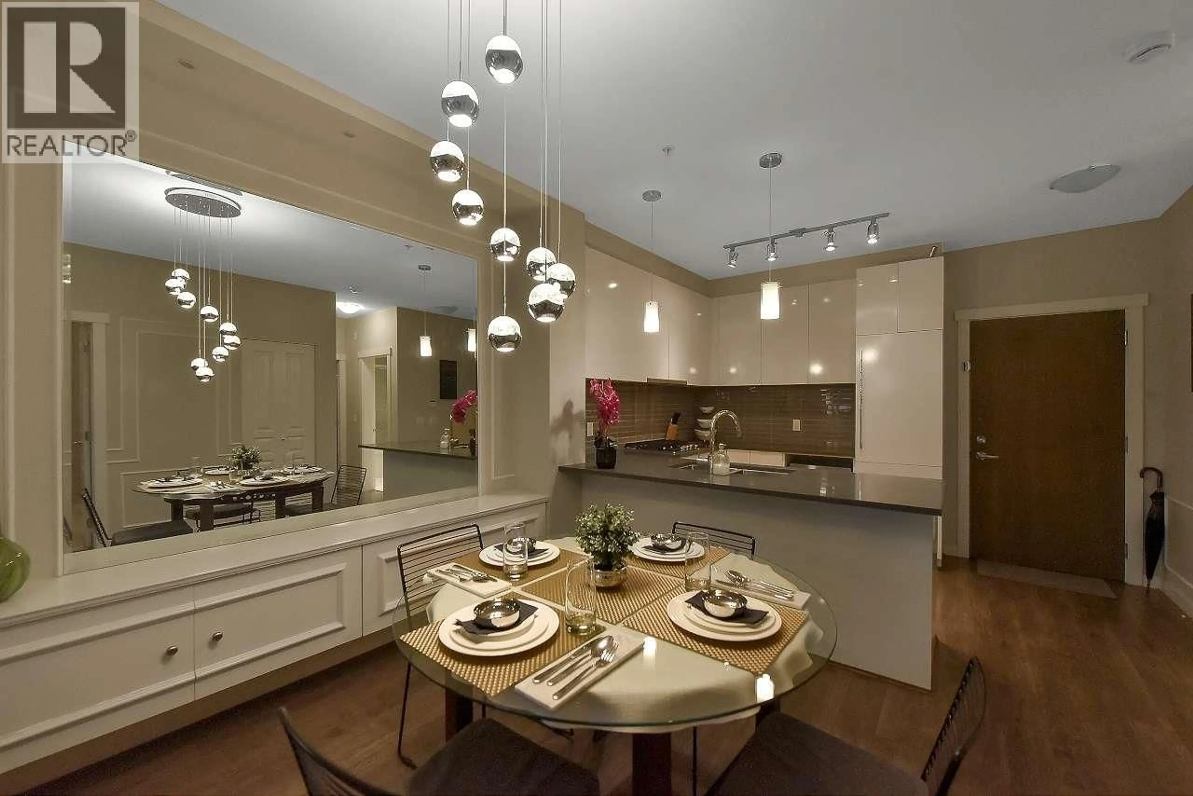 Contemporary kitchen, unknown for 116 - 9399 ALEXANDRA ROAD, Richmond British Columbia V6X2K5