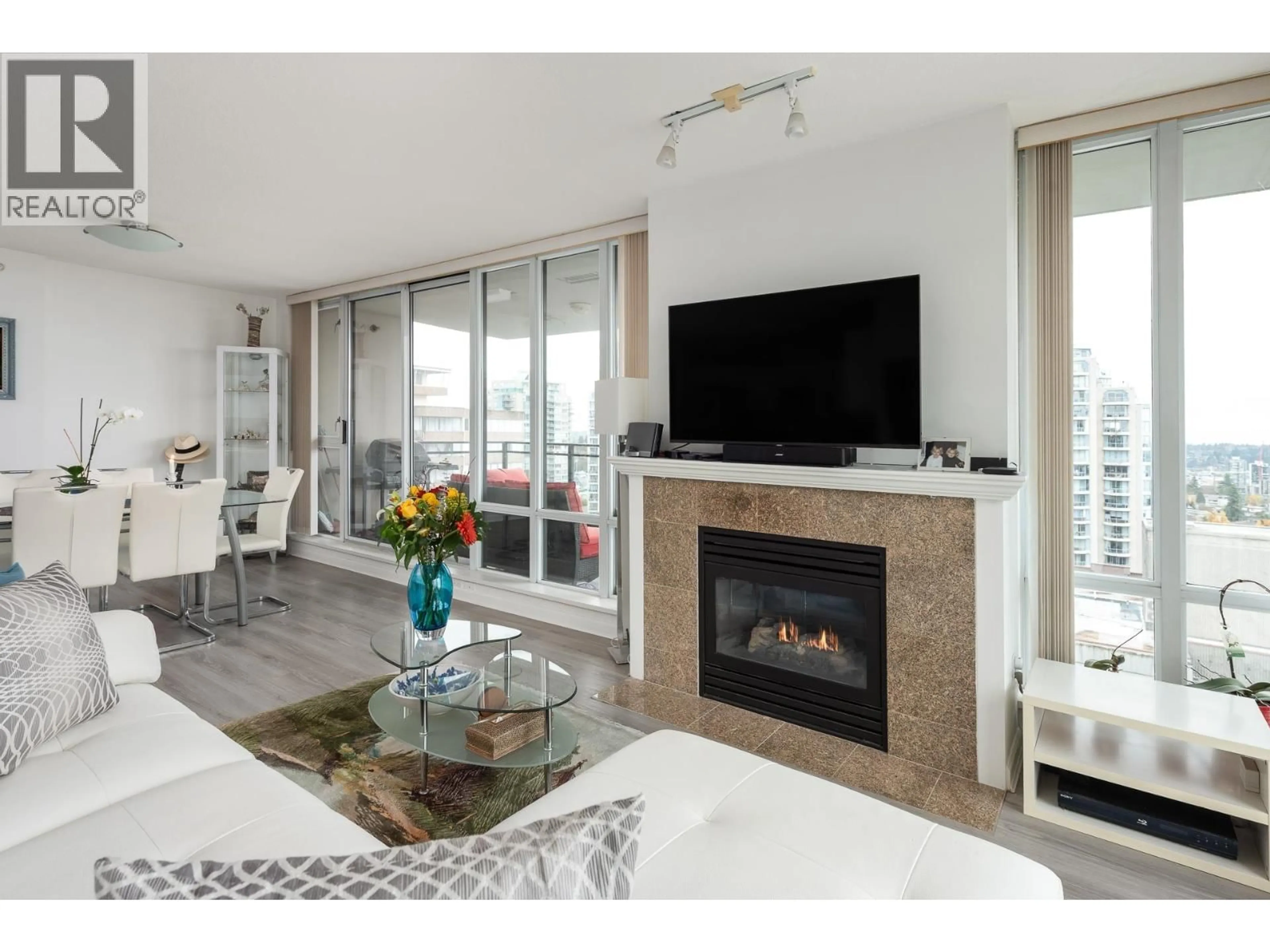 Living room with furniture, unknown for 1701 - 720 HAMILTON STREET, New Westminster British Columbia V3M7A6