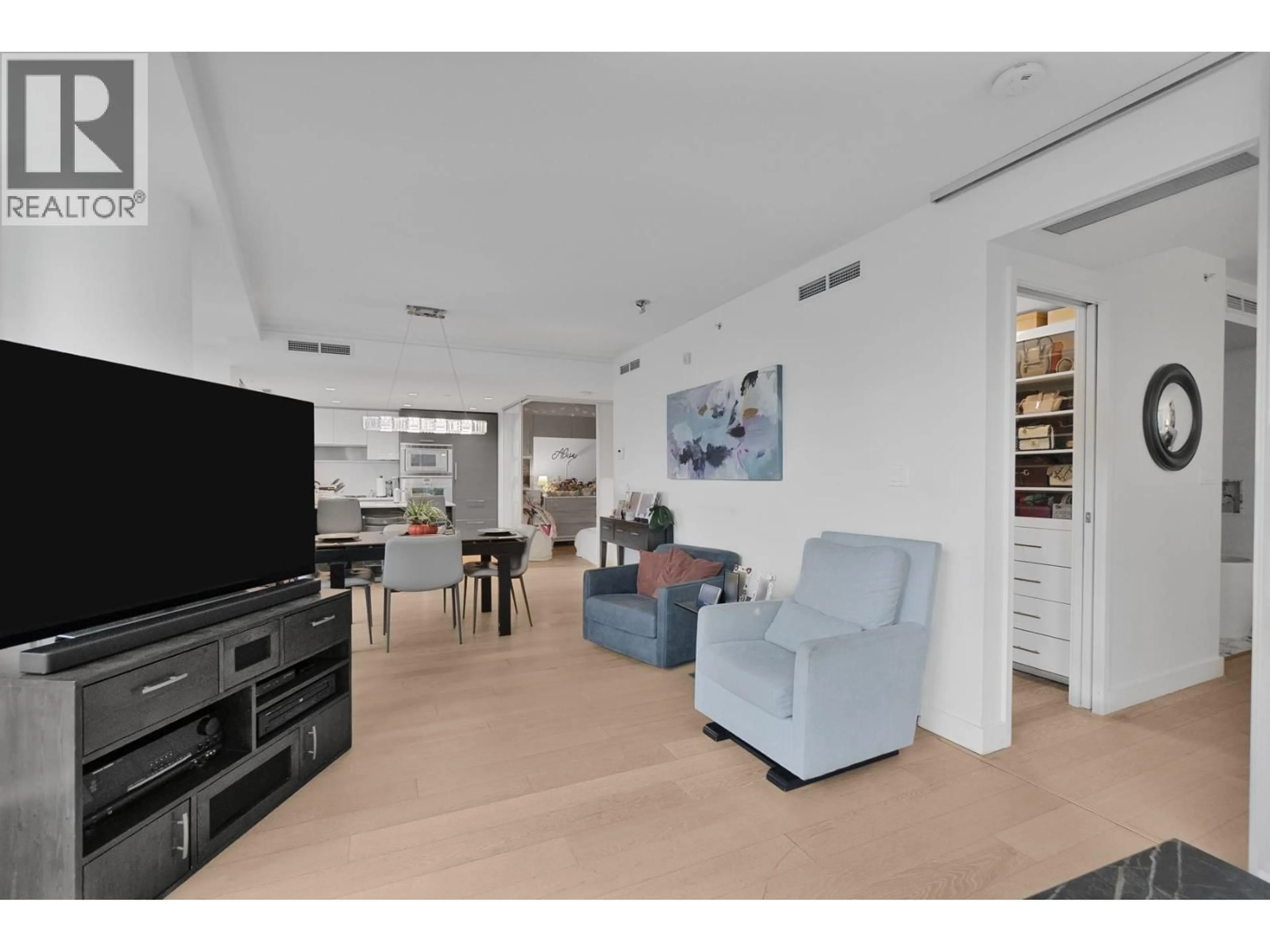 Living room with furniture, unknown for 1201 - 1499 PENDER STREET, Vancouver British Columbia V6G0A7