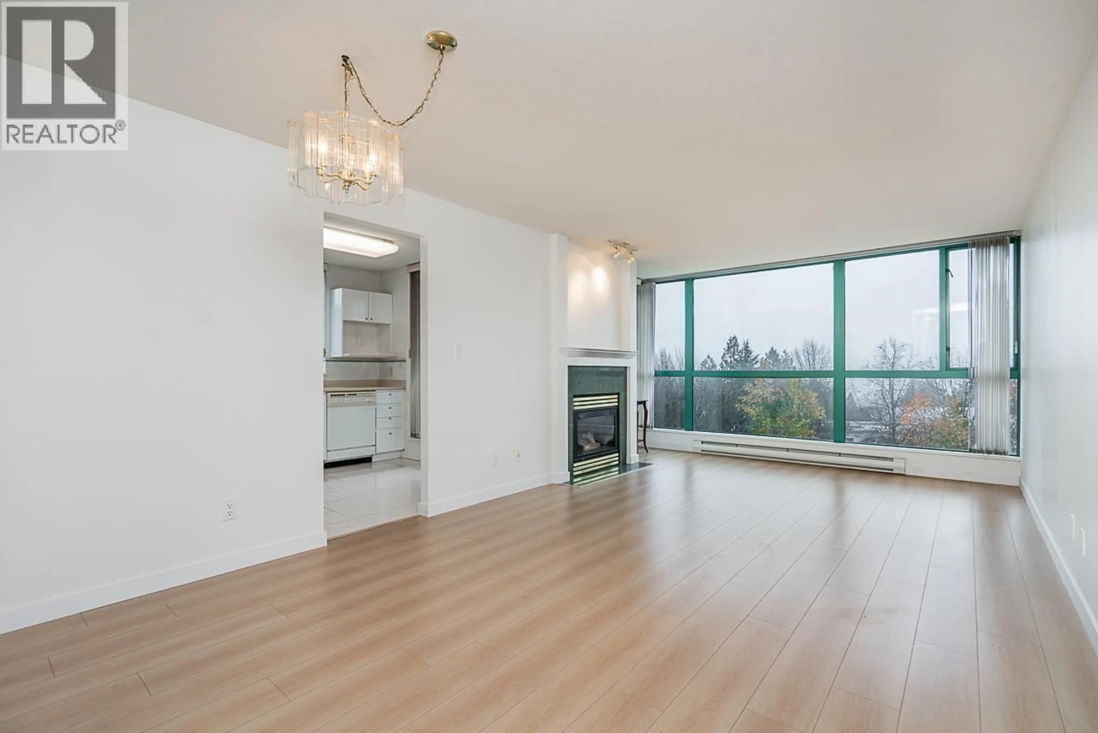 A pic of a room for 607 - 5899 WILSON AVENUE, Burnaby British Columbia V5H4R9