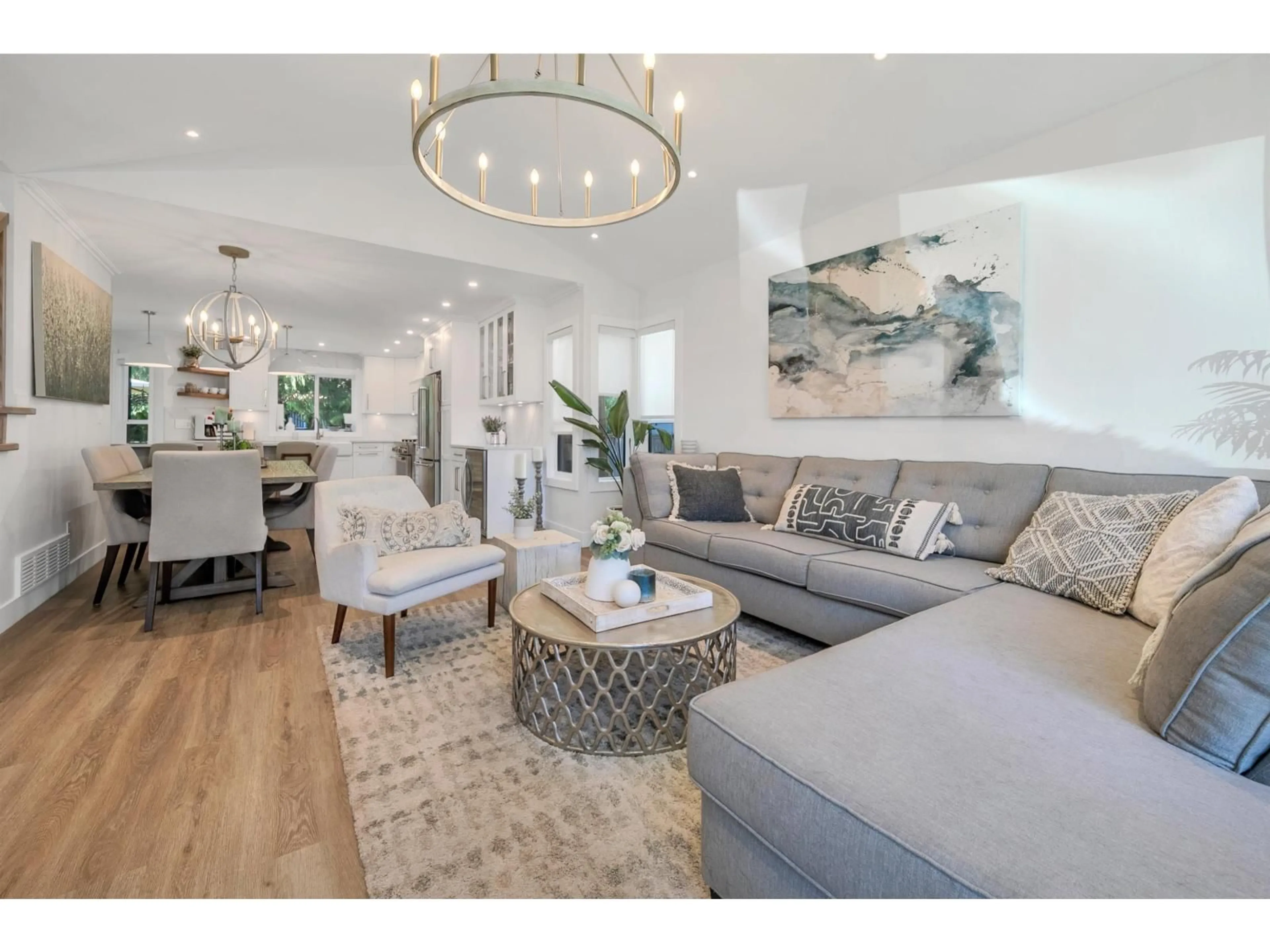 Living room with furniture, unknown for 15967 19A, Surrey British Columbia V4A8G9