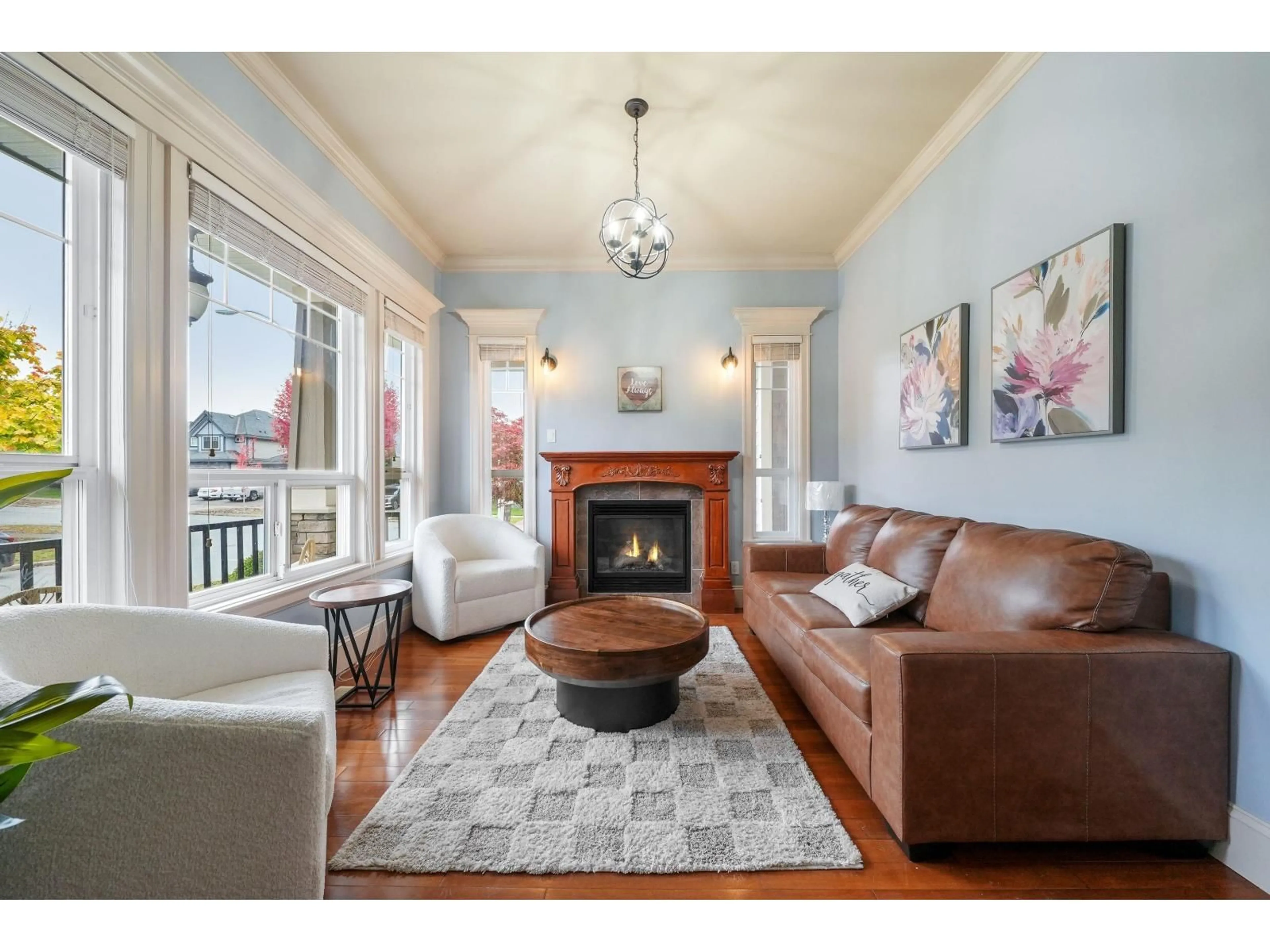 Living room with furniture, unknown for 18938 54A, Surrey British Columbia V3S6R4