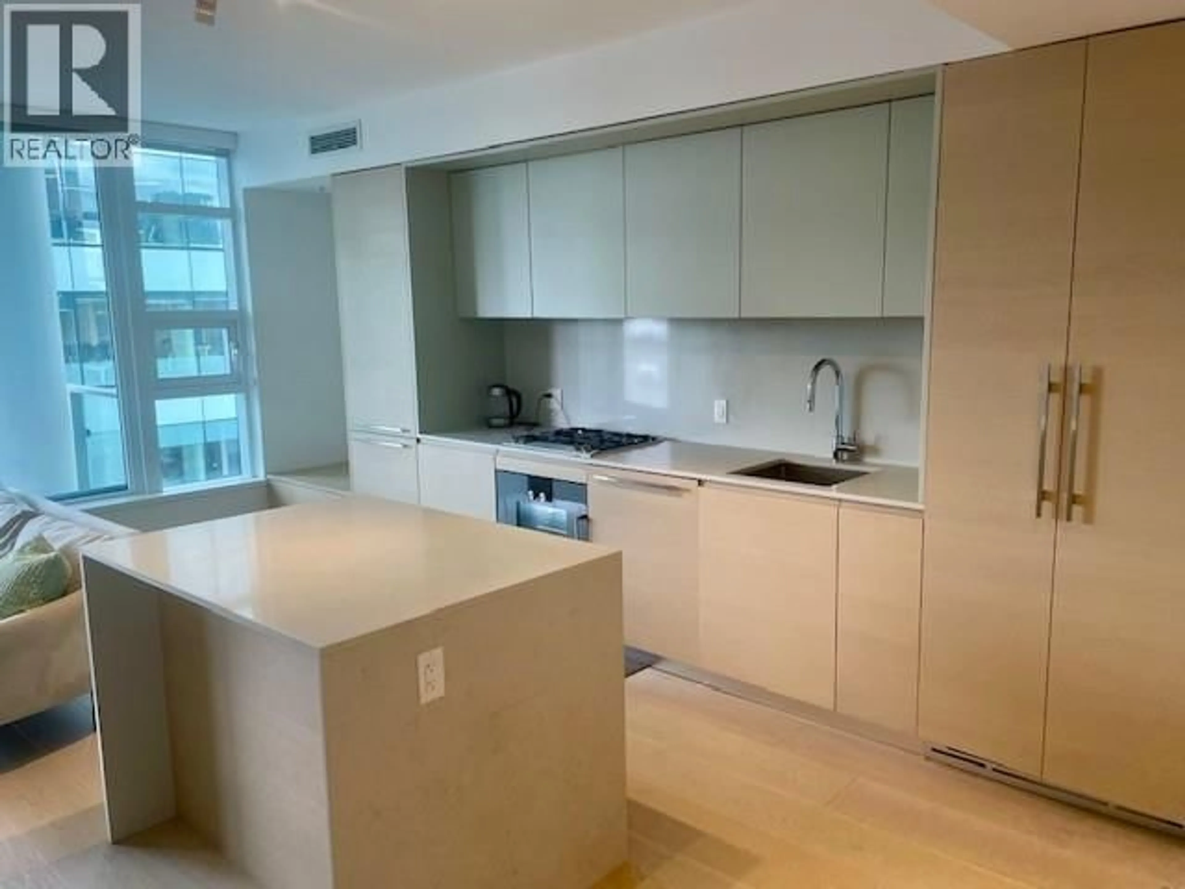 Standard kitchen, unknown for 1803 - 1289 HORNBY STREET, Vancouver British Columbia V6Z0G7