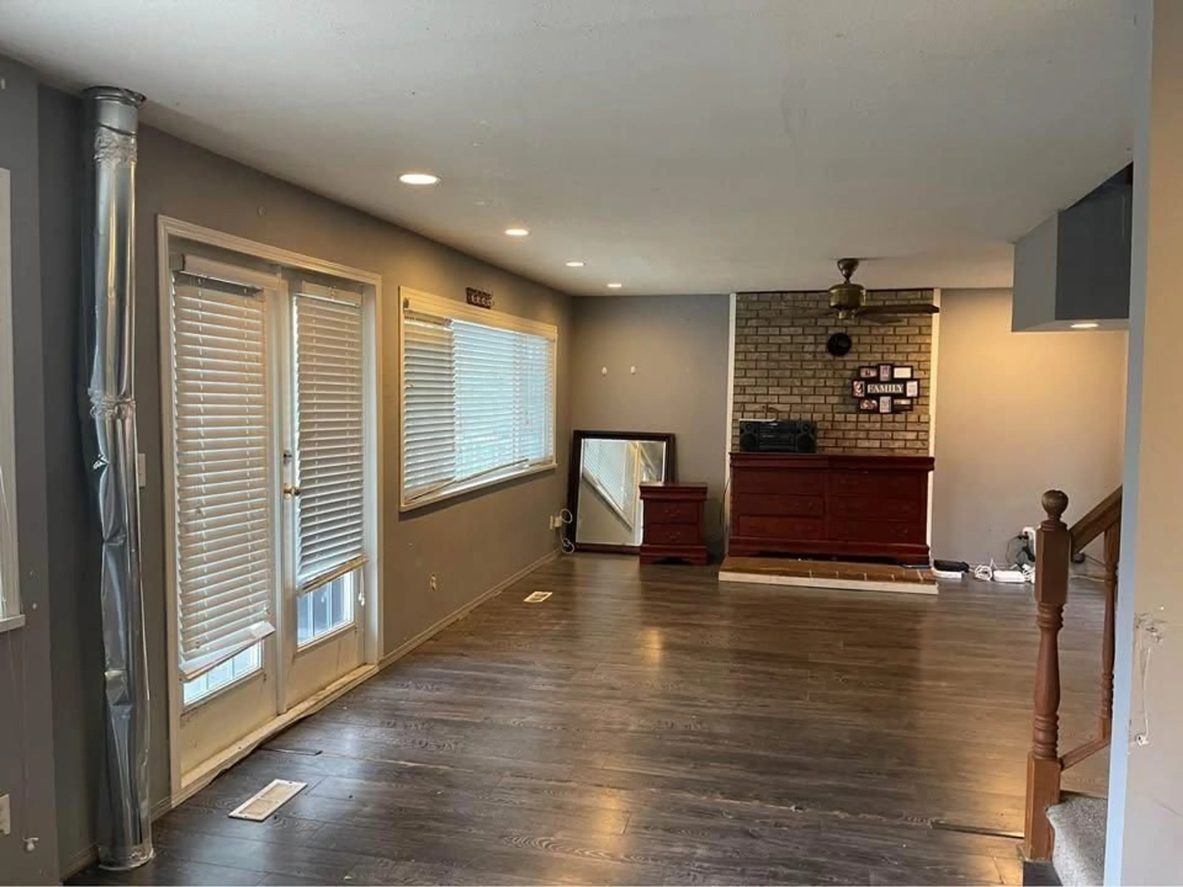 A pic of a room for 12129 100 AVENUE, Surrey British Columbia V3V2W7