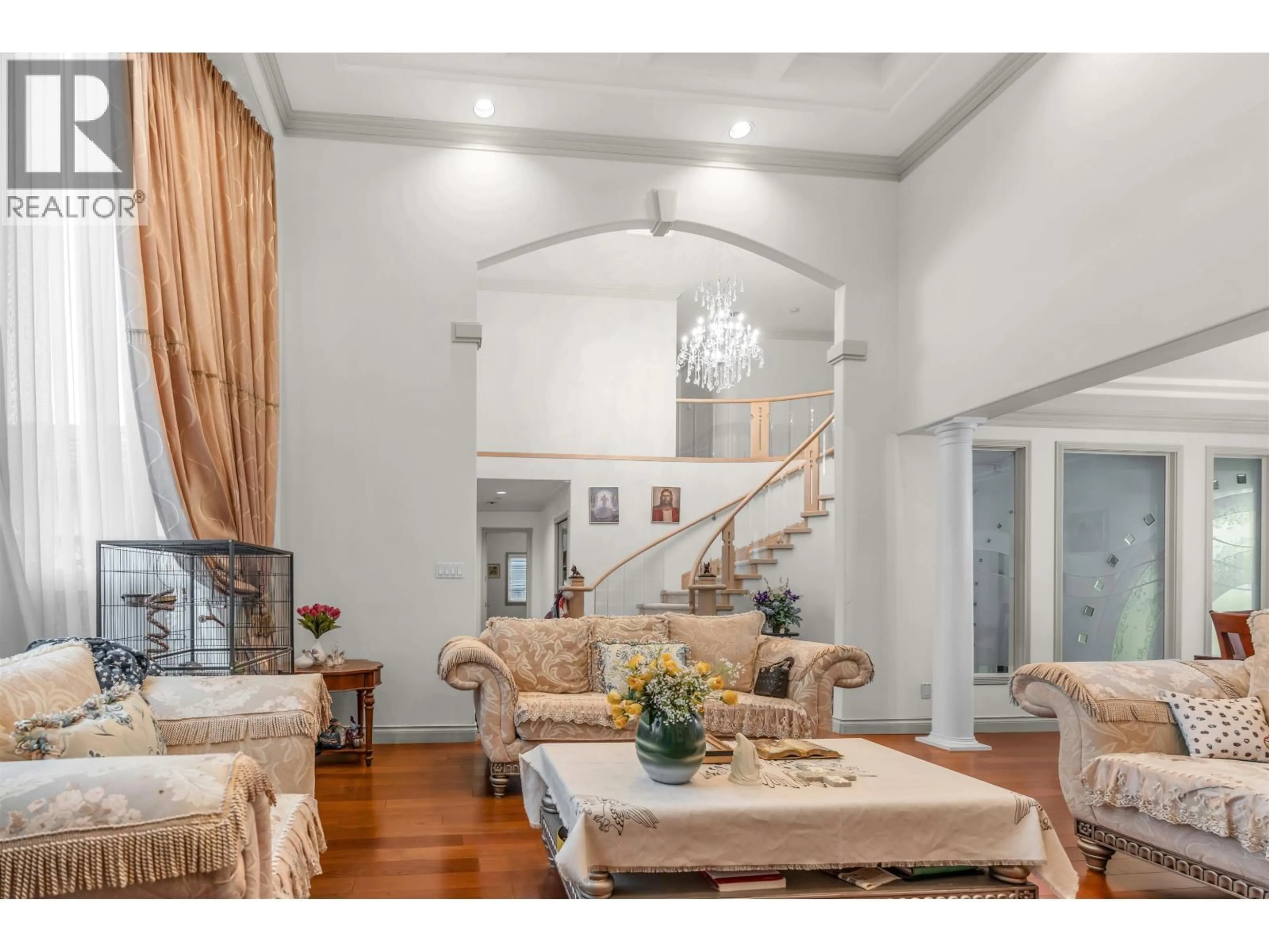 Living room with furniture, wood/laminate floor for 8540 SAUNDERS ROAD, Richmond British Columbia V7A2A5