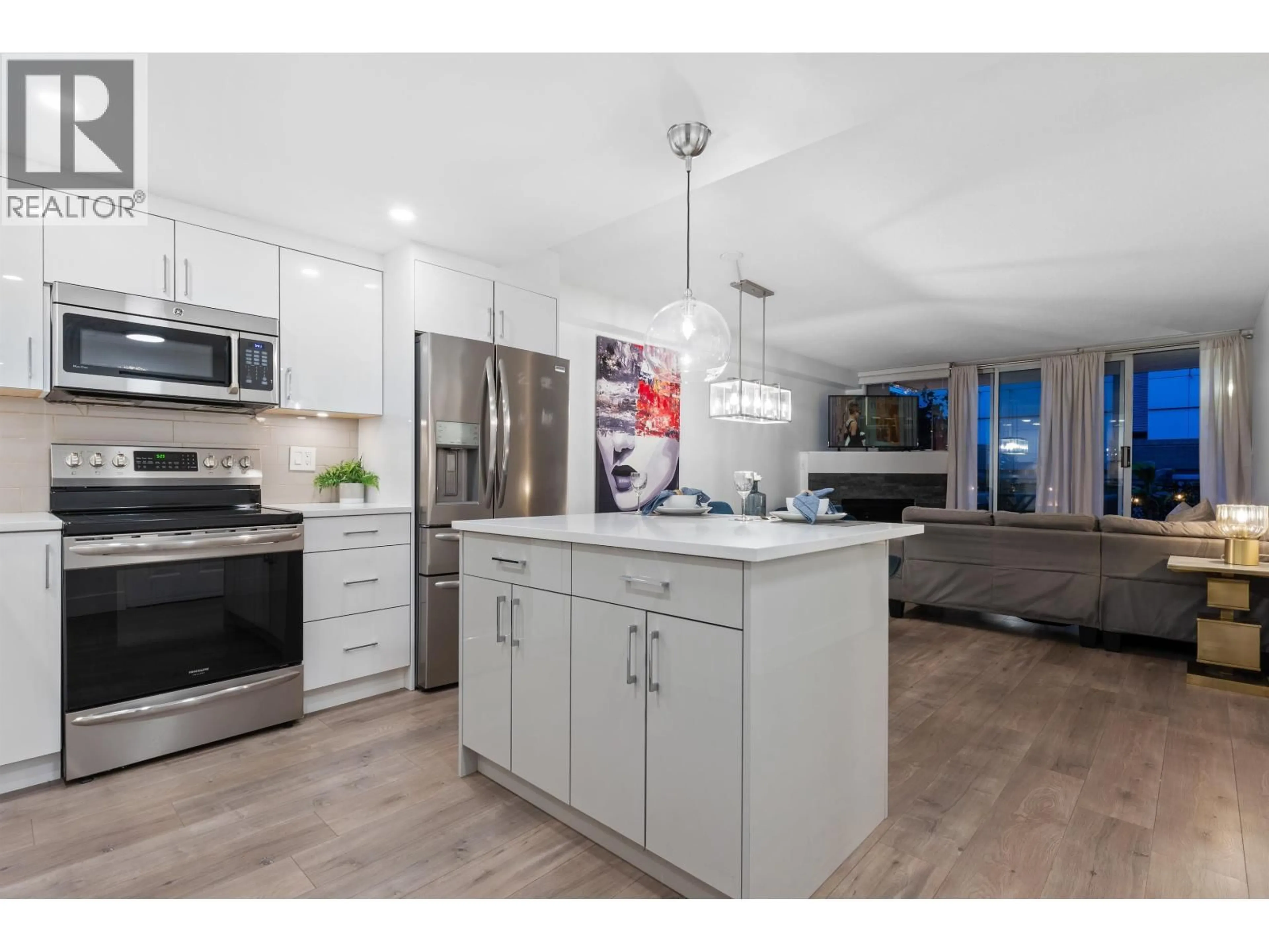 Open concept kitchen, unknown for 312 - 555 ABBOTT STREET STREET, Vancouver British Columbia V6B6B8