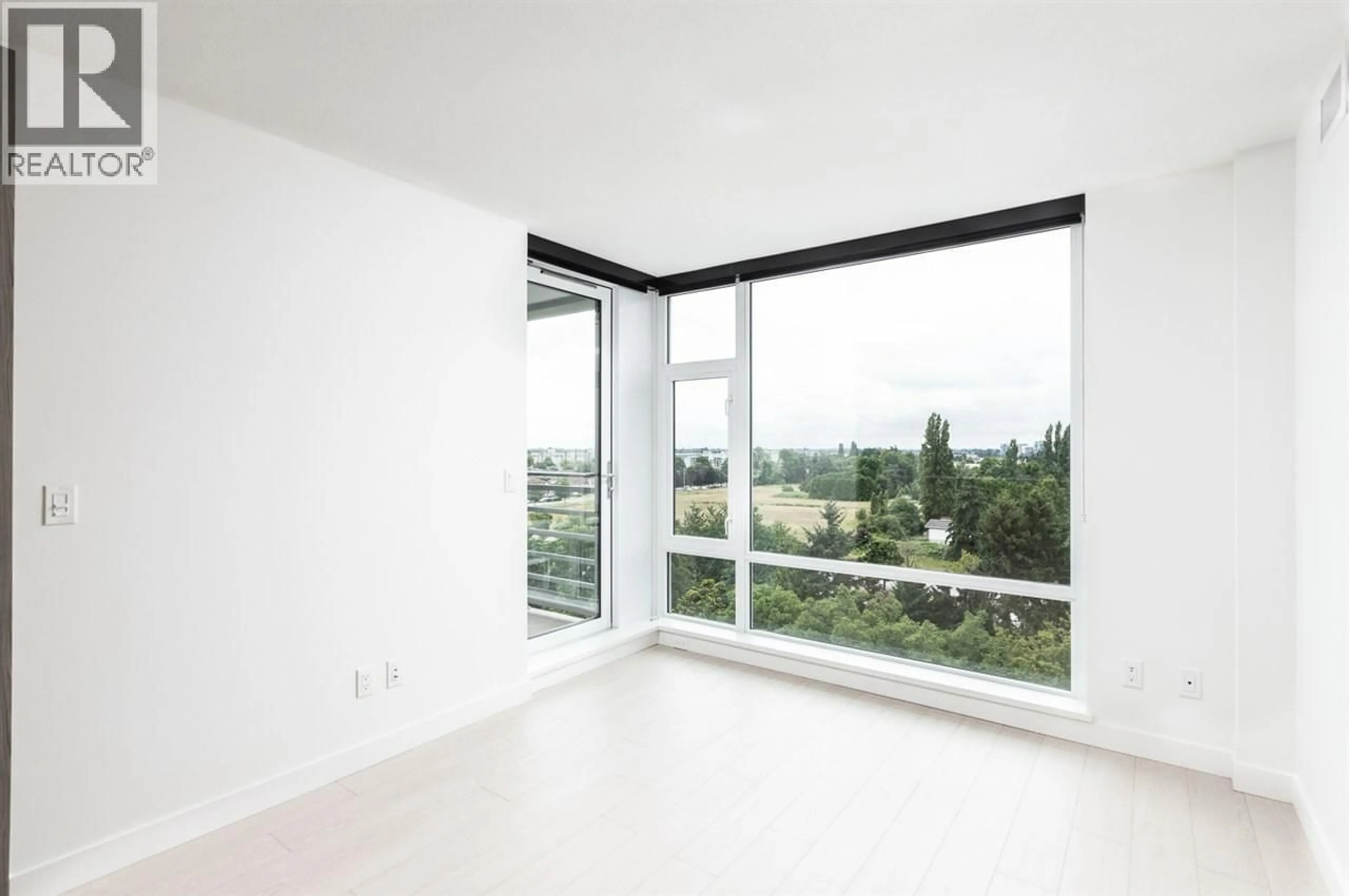 A pic of a room for 1101 - 8800 HAZELBRIDGE WAY, Richmond British Columbia V6X0S3