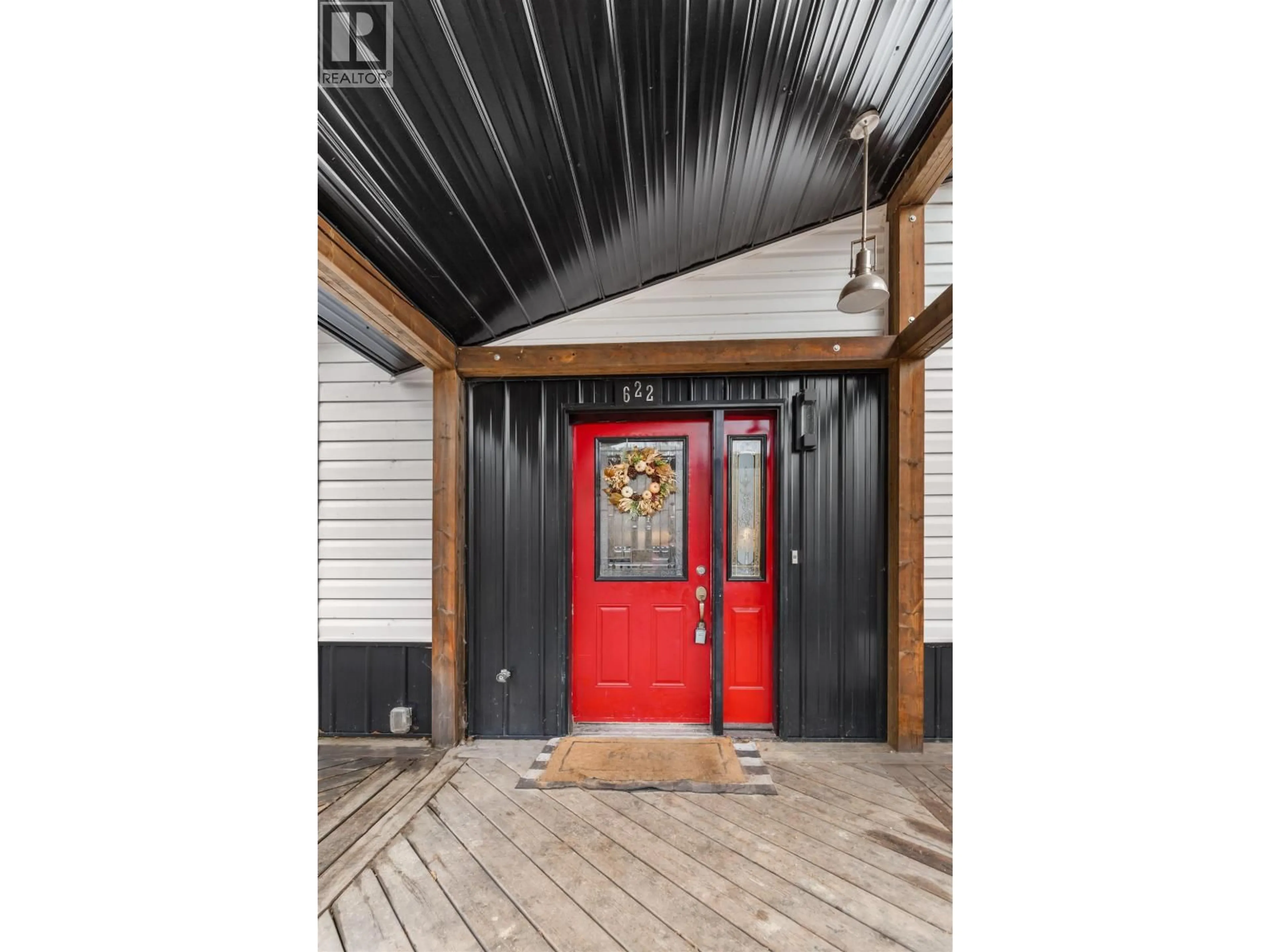 Indoor entryway for 622 CUTBANK ROAD, Prince George British Columbia V2K5P4