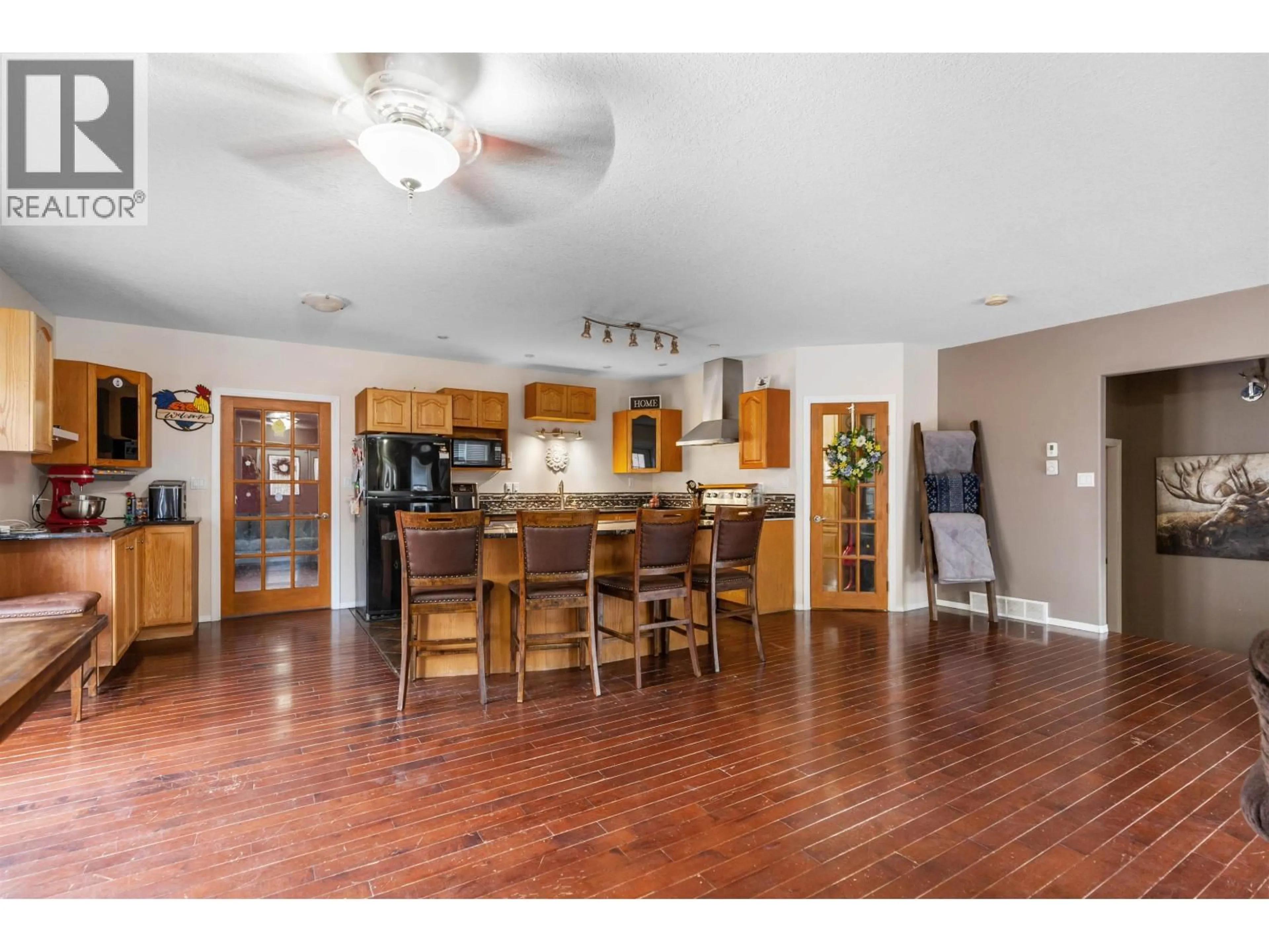 Open concept kitchen, unknown for 622 CUTBANK ROAD, Prince George British Columbia V2K5P4