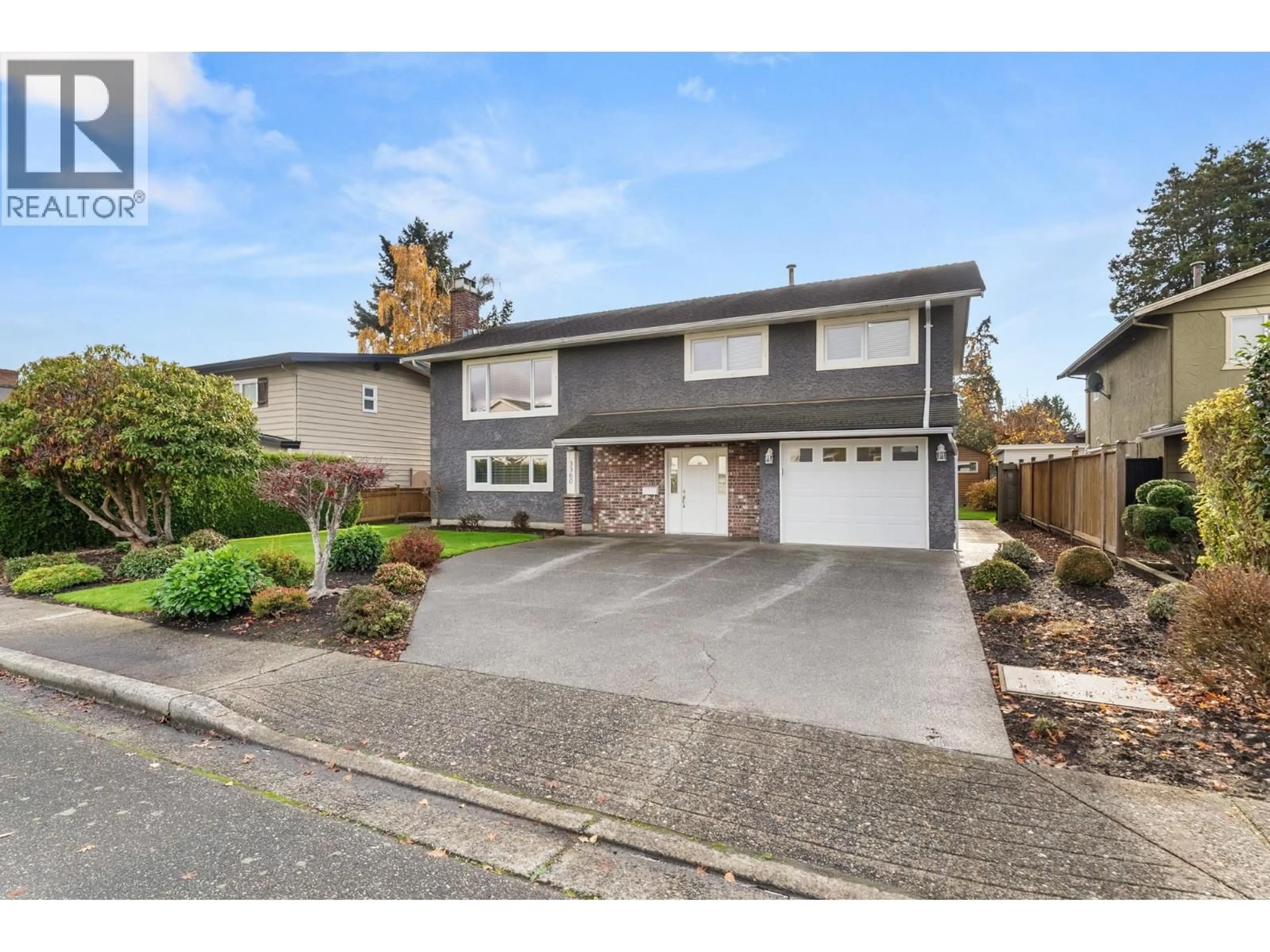Home with vinyl exterior material, street for 3360 SPRINGTHORNE CRESCENT, Richmond British Columbia V7E1Z7