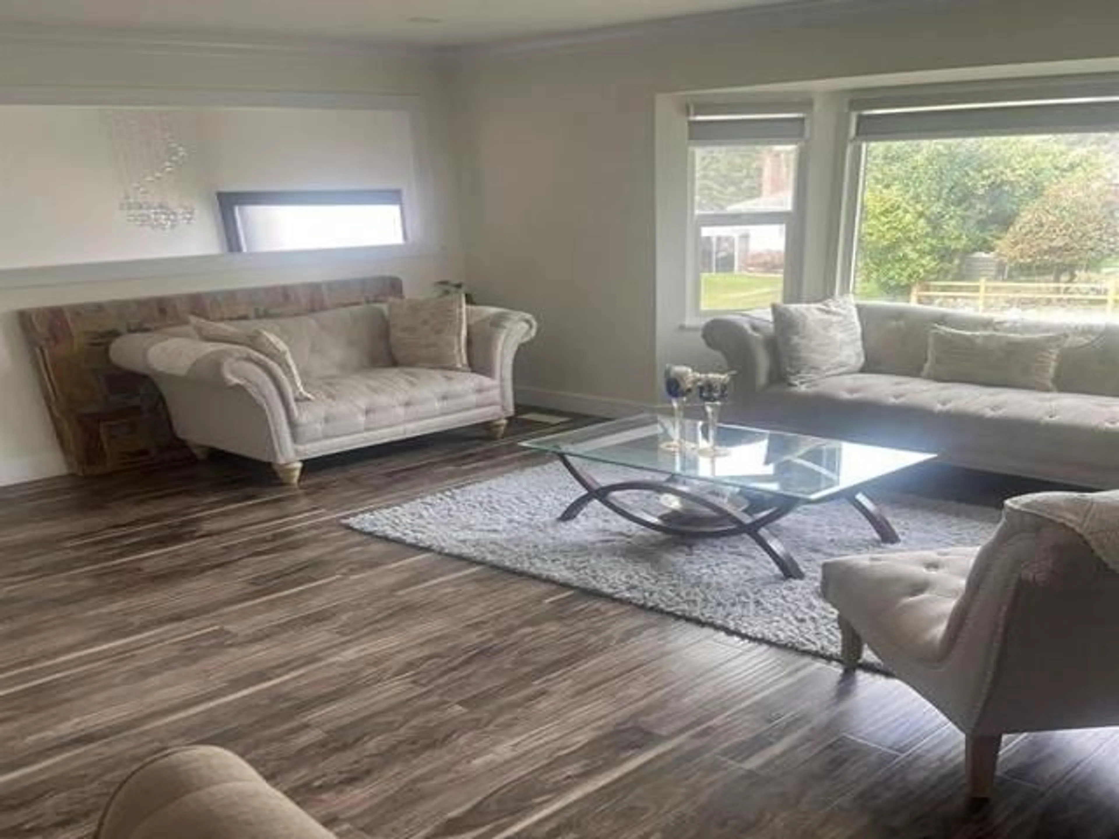 Living room with furniture, wood/laminate floor for 11132 PATRICIA, Delta British Columbia V4C3A4