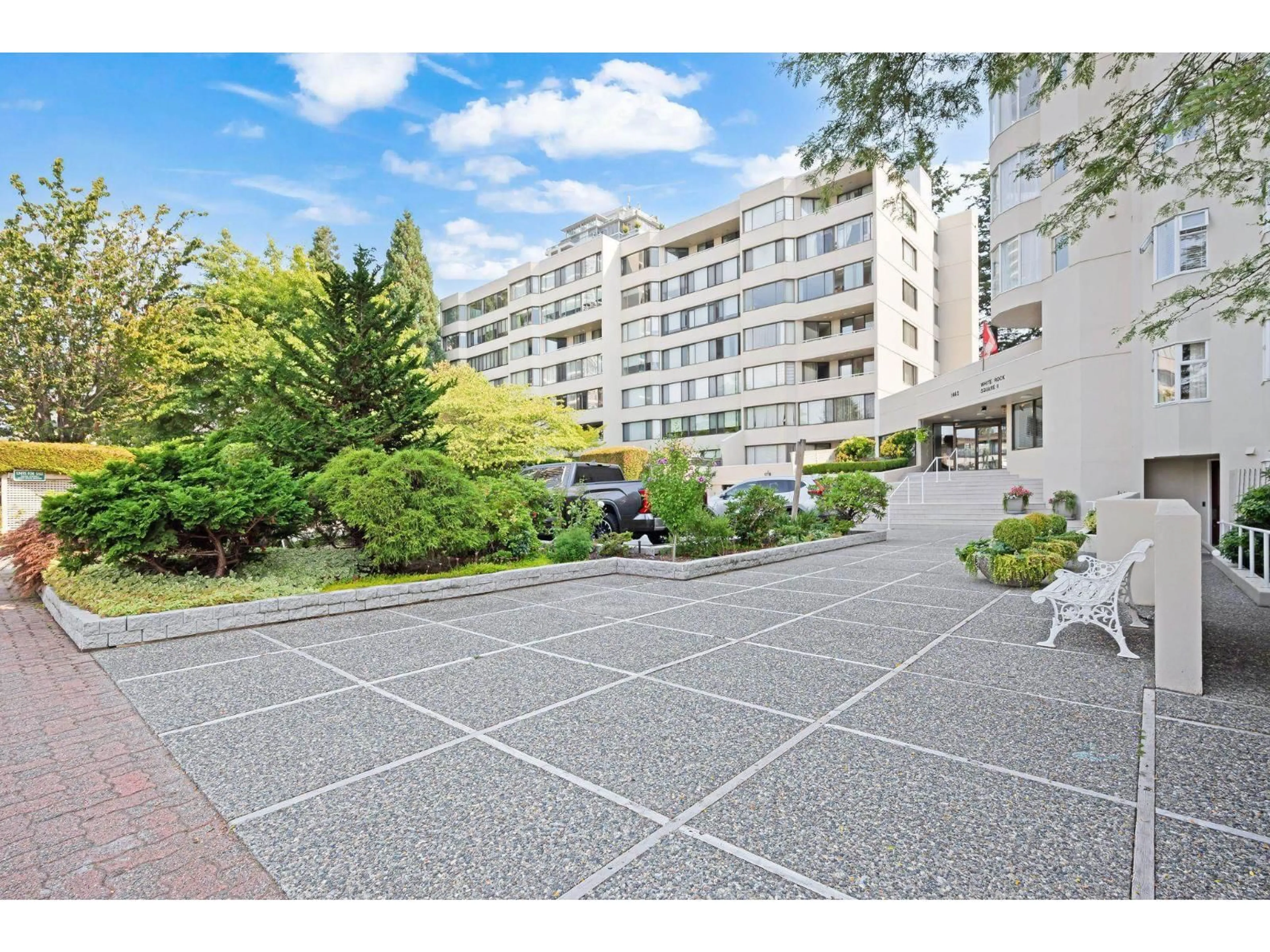 Patio, street for 301 - 1442 FOSTER STREET, White Rock British Columbia V4B3X7