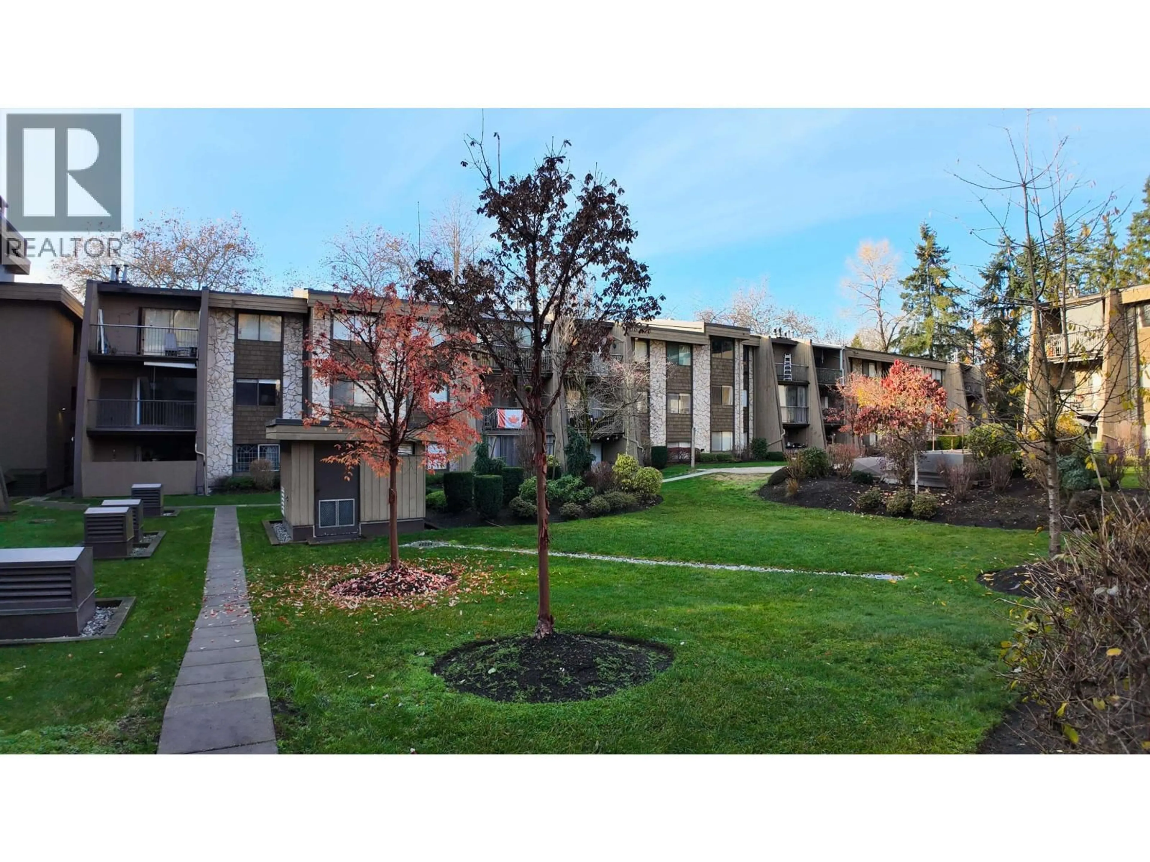 Patio, unknown for 309 - 9101 HORNE STREET, Burnaby British Columbia V3N4M3