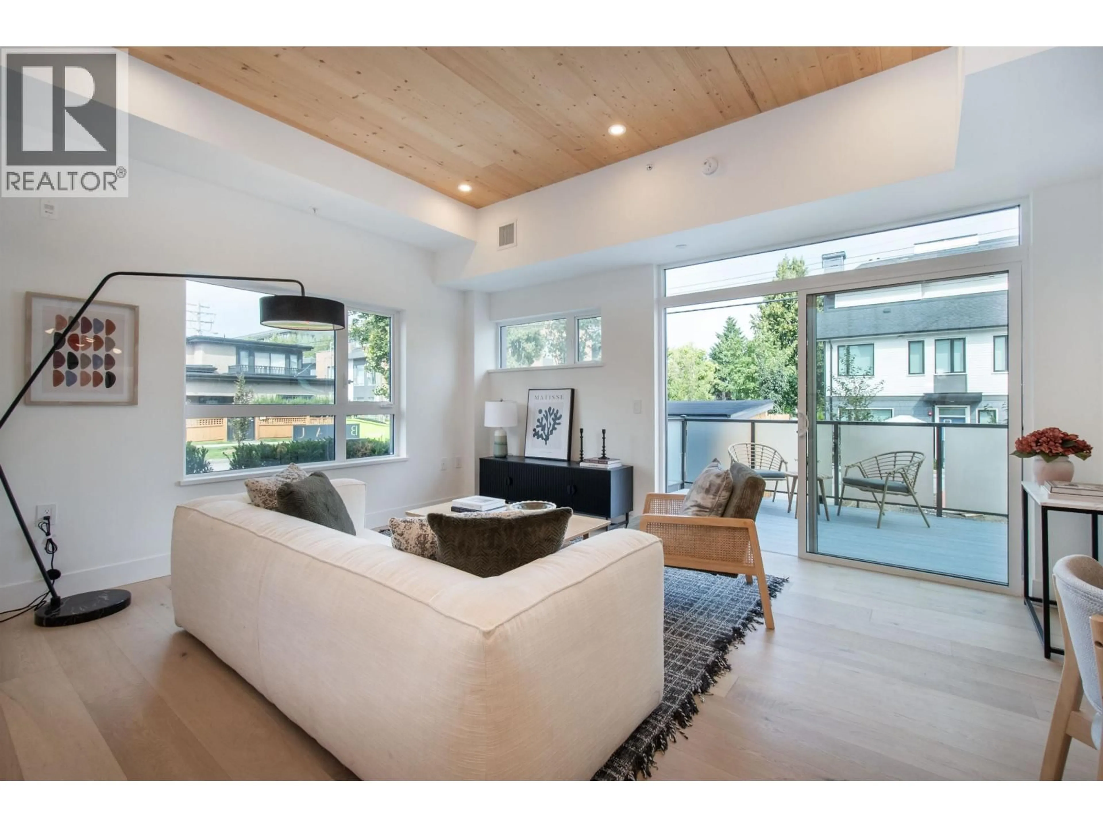 Living room with furniture, unknown for 4150 COLUMBIA STREET, Vancouver British Columbia V5Y2J6