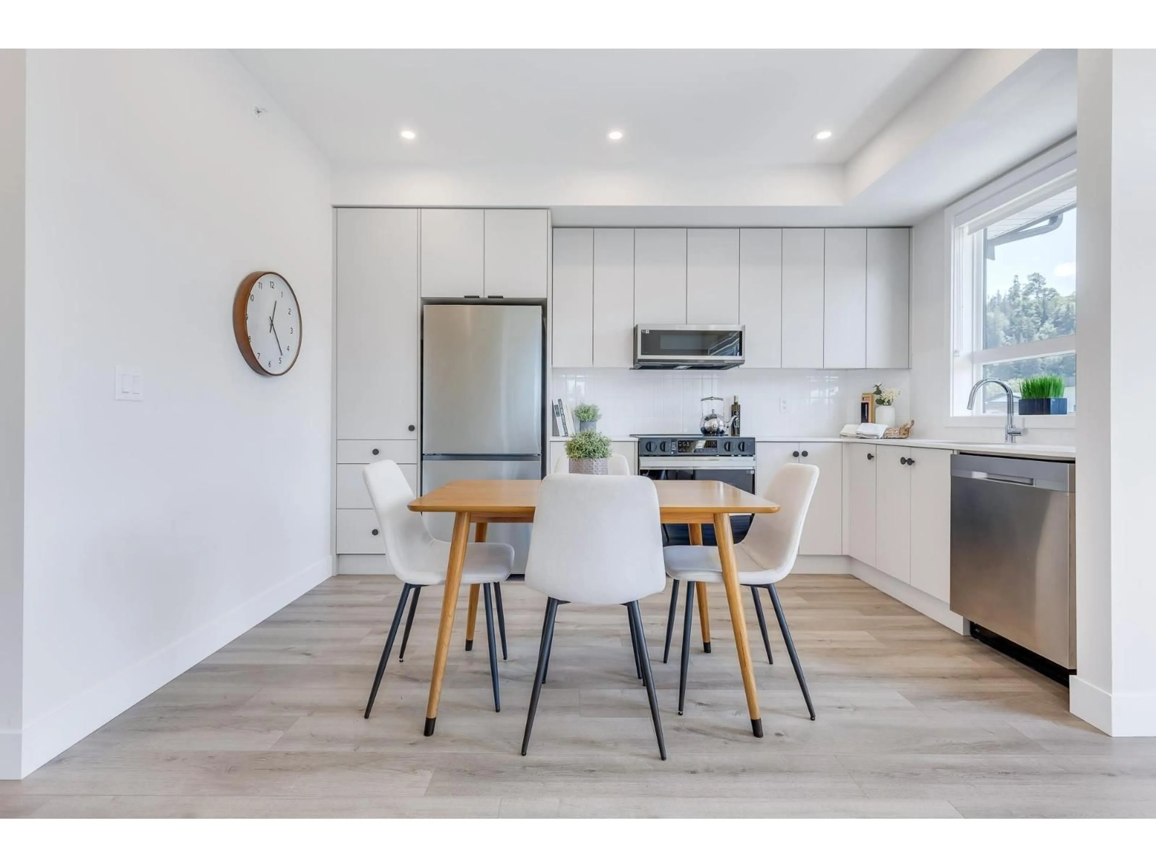 Open concept kitchen, unknown for 403 - 45497 CAMPUS DRIVE, Chilliwack British Columbia V2R6L8