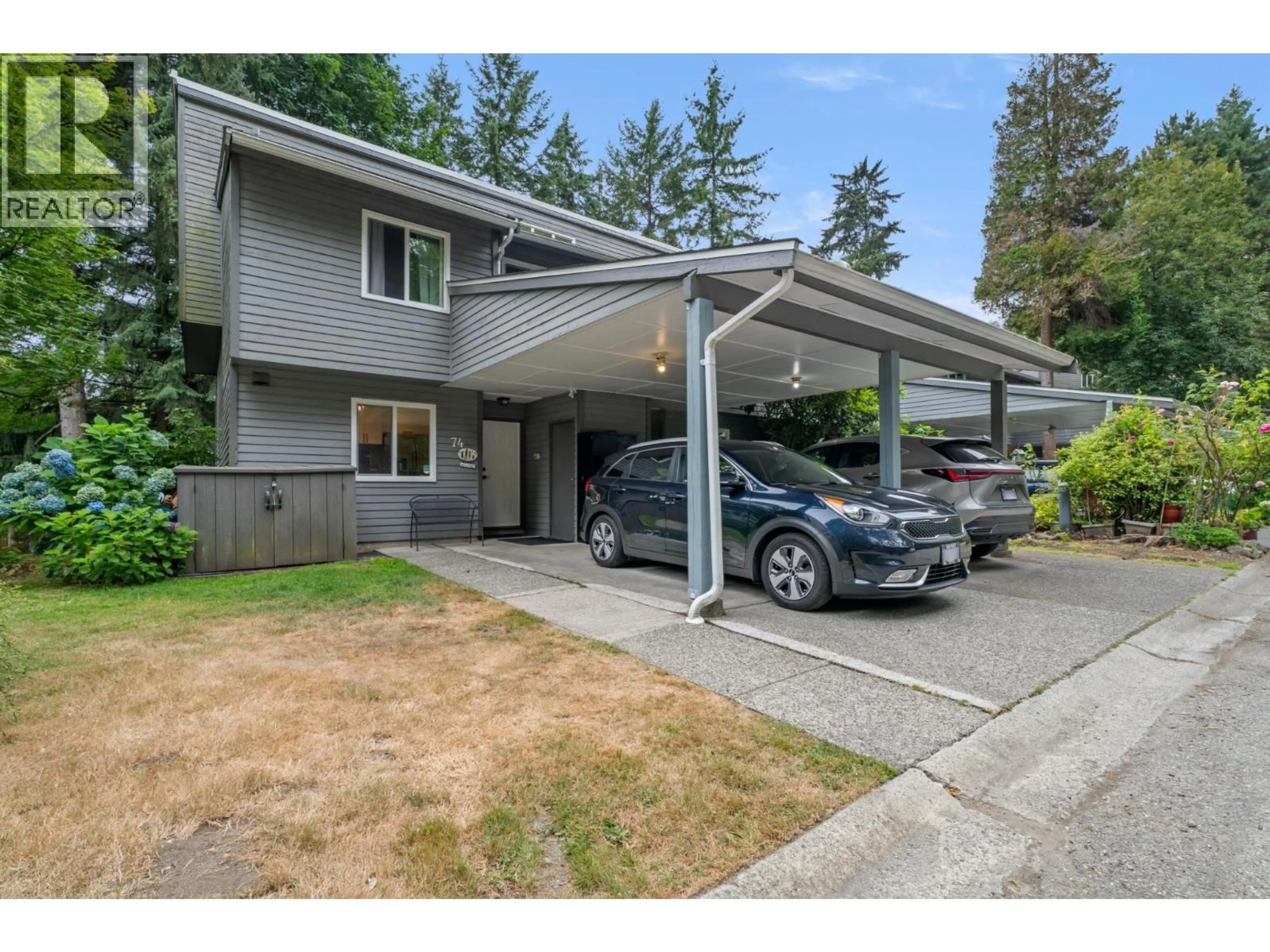 Home with vinyl exterior material, street for 74 - 1240 FALCON DRIVE, Coquitlam British Columbia V3E2B4