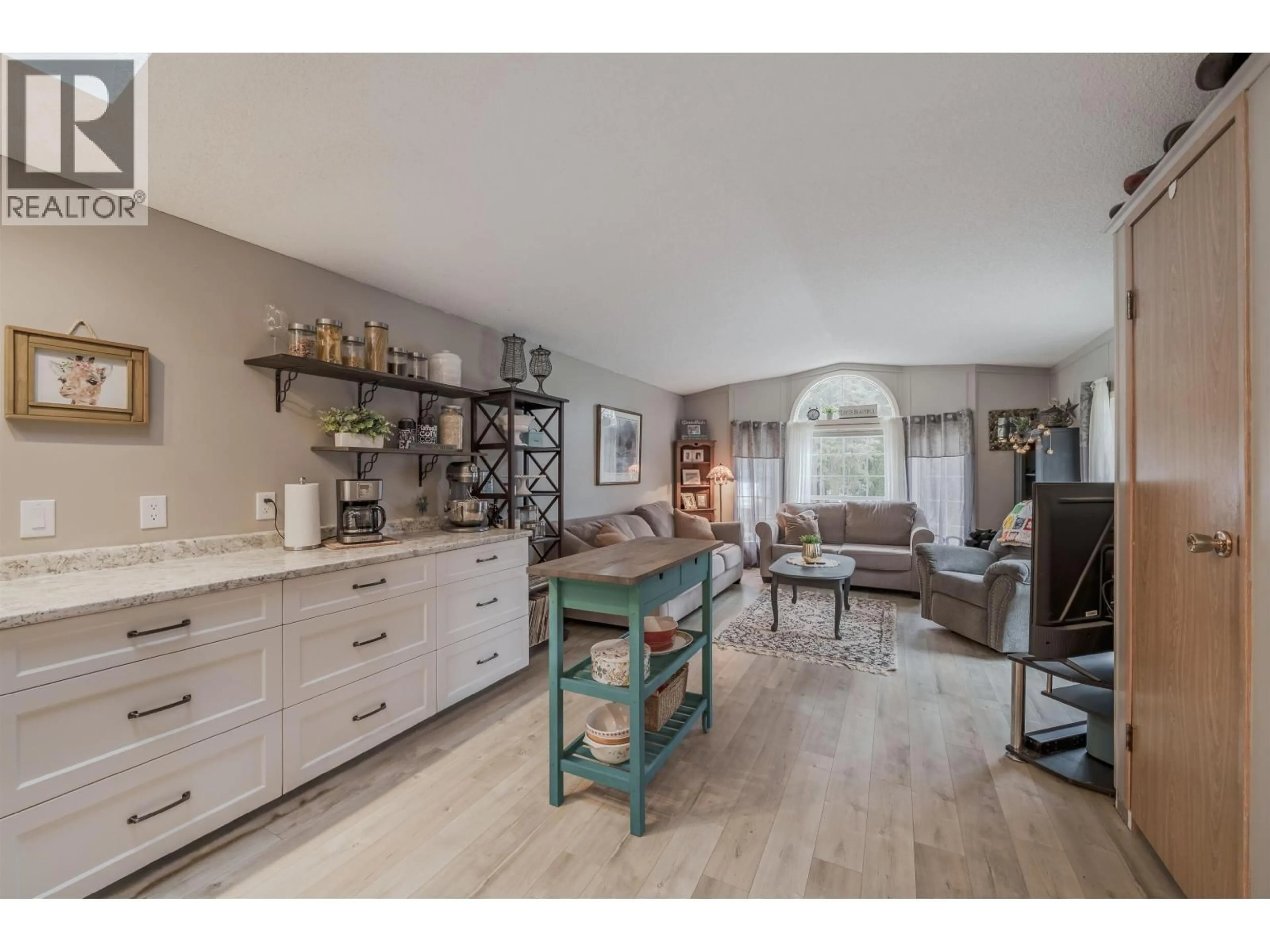 Open concept kitchen, unknown for 6324 WOLFE ROAD, 100 Mile House British Columbia V0K2E3