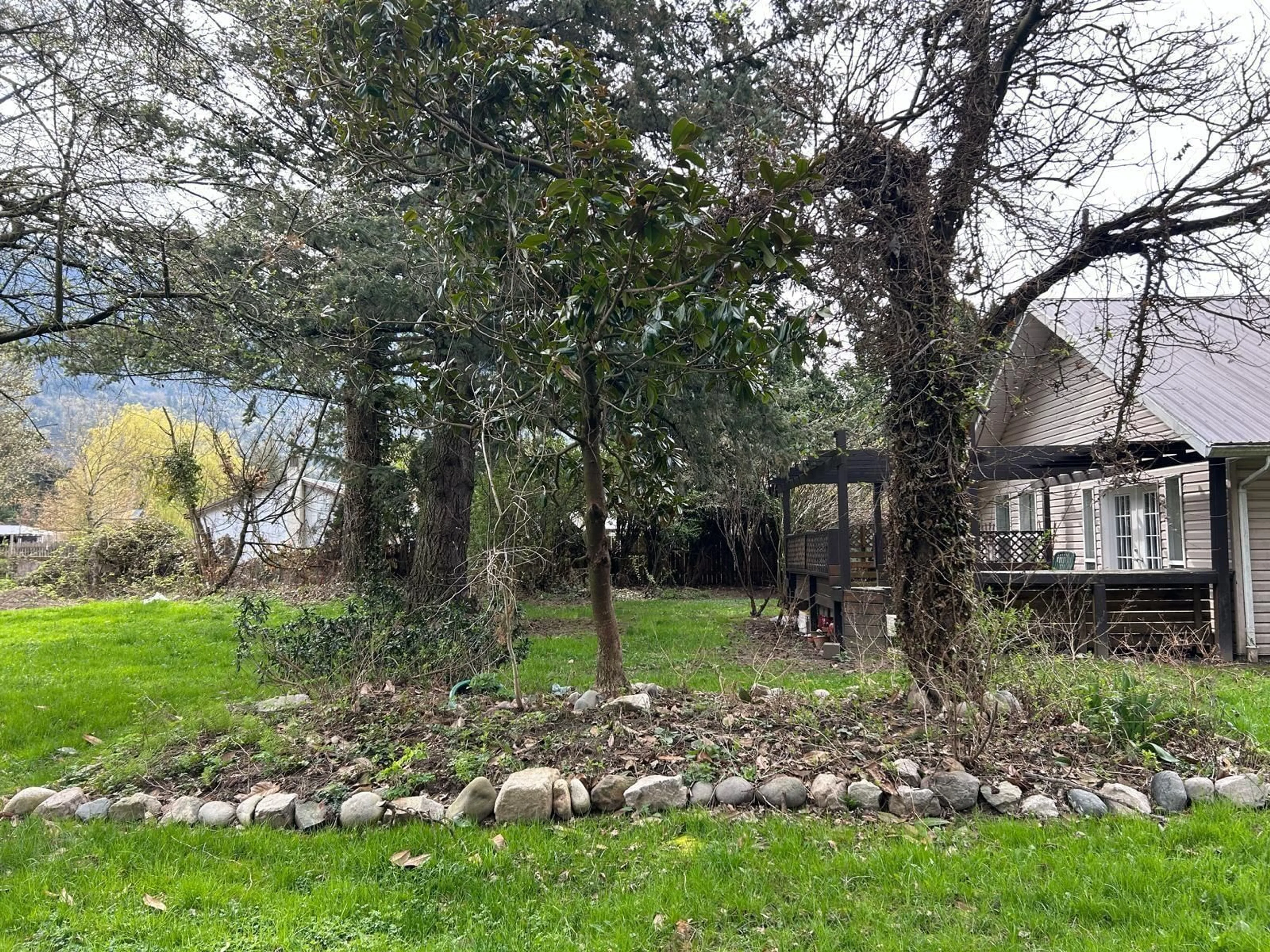 A pic from outside/outdoor area/front of a property/back of a property/a pic from drone, unknown for 4510 COMMUNITY STREET, Yarrow British Columbia V2R5C9