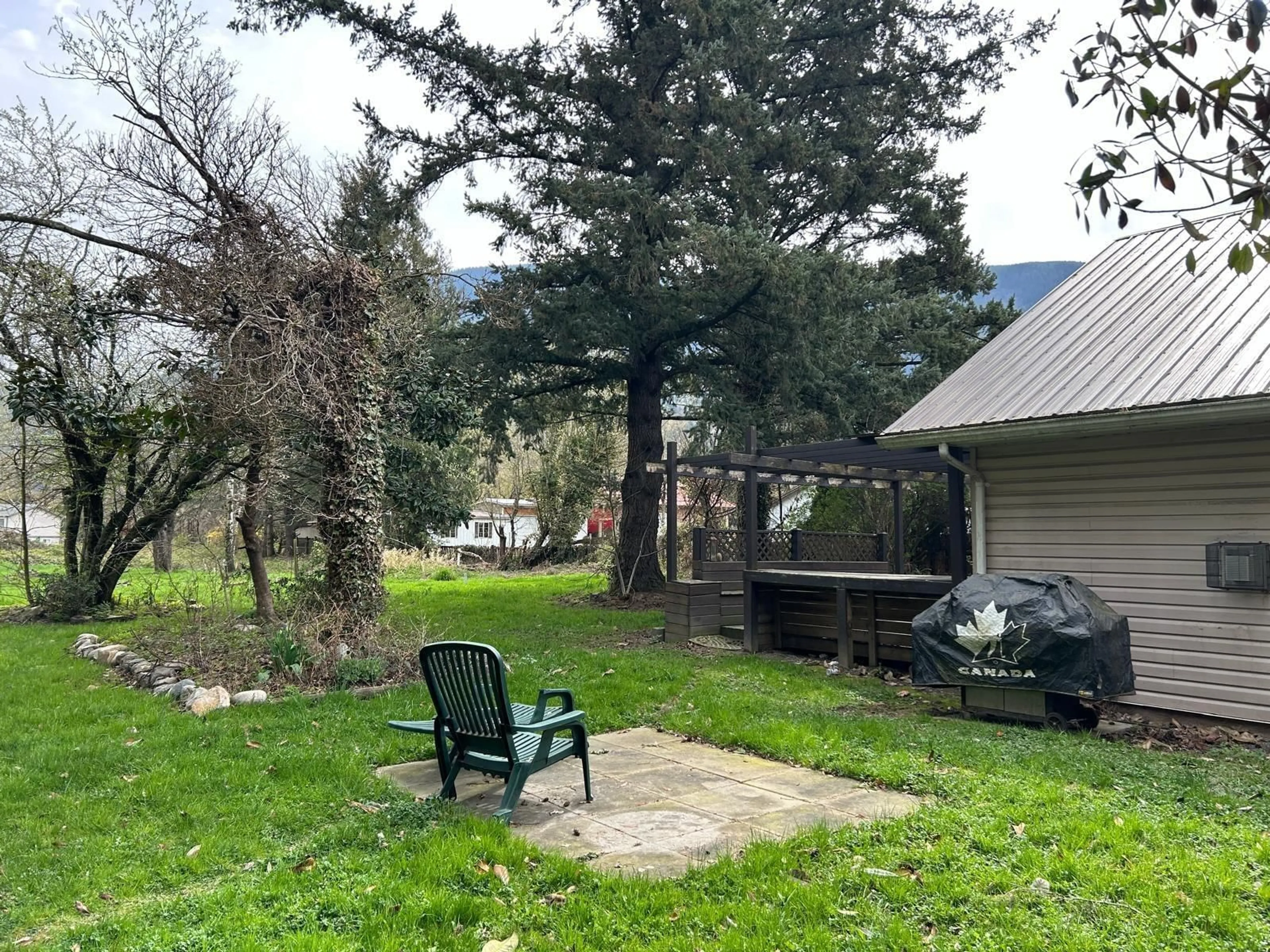 Patio, mountain view for 4510 COMMUNITY STREET, Yarrow British Columbia V2R5C9