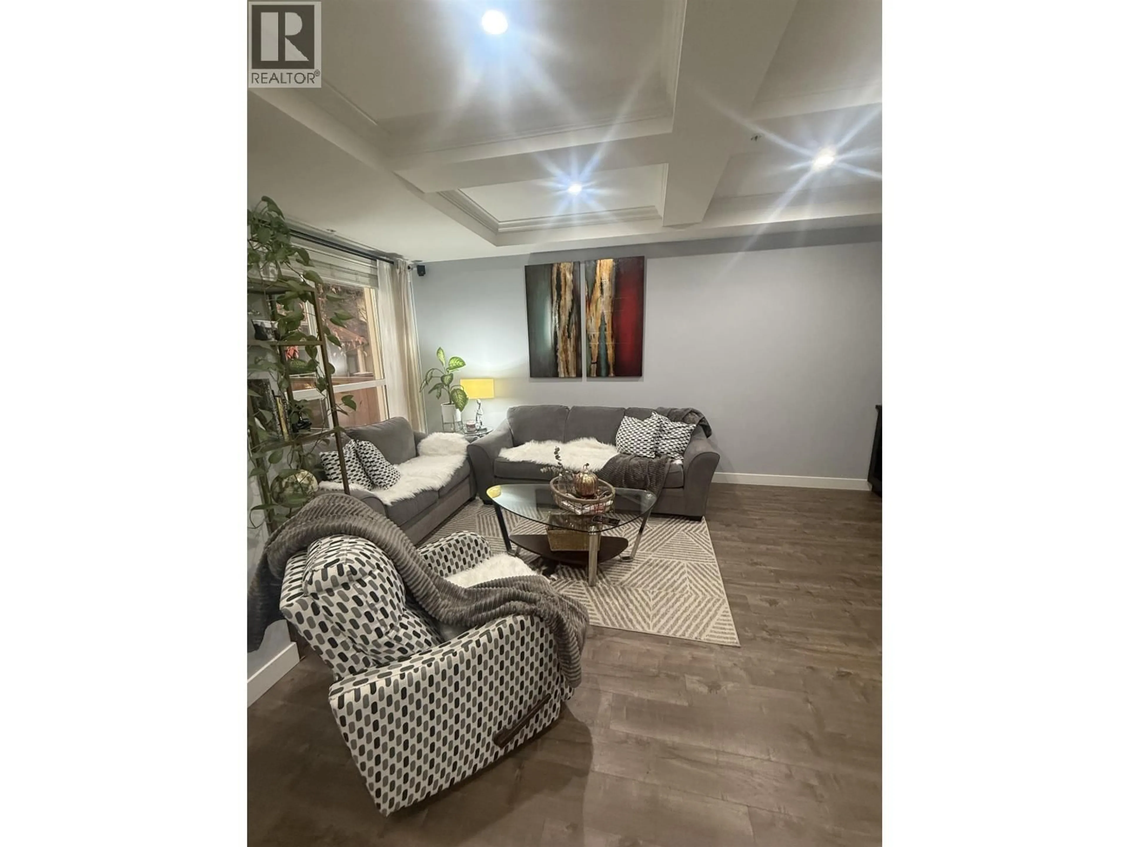 Living room with furniture, wood/laminate floor for 40 - 10480 248 STREET, Maple Ridge British Columbia V2W0J4