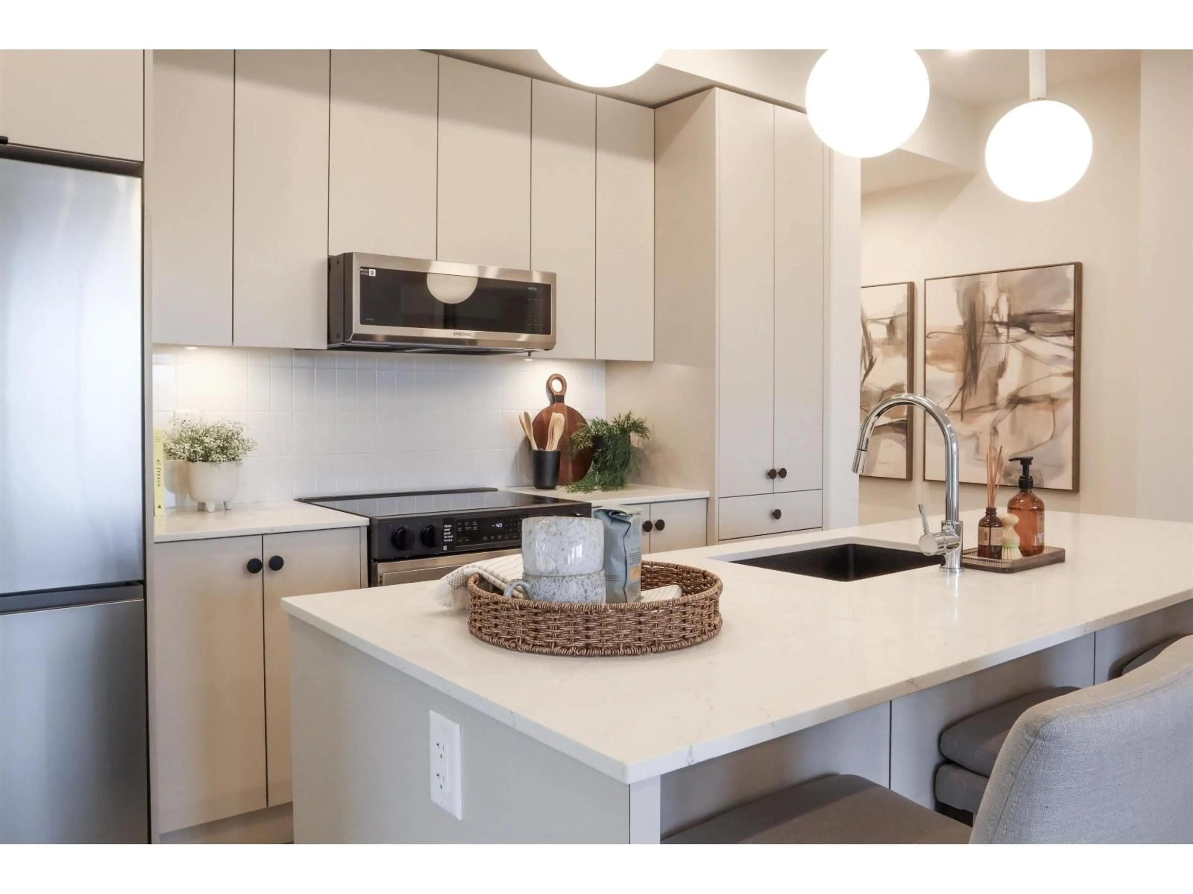 Open concept kitchen, unknown for 410 - 45497 CAMPUS DRIVE, Chilliwack British Columbia V2R6L8