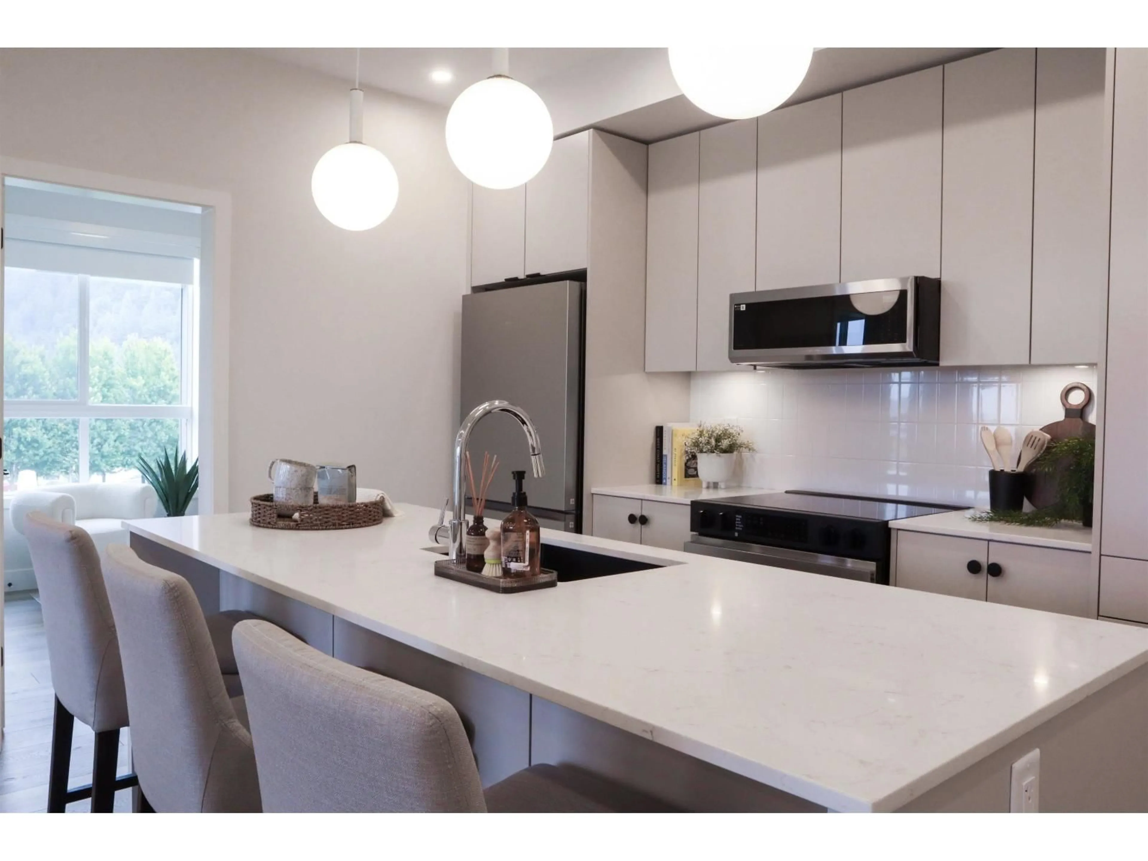 Open concept kitchen, unknown for 410 - 45497 CAMPUS DRIVE, Chilliwack British Columbia V2R6L8