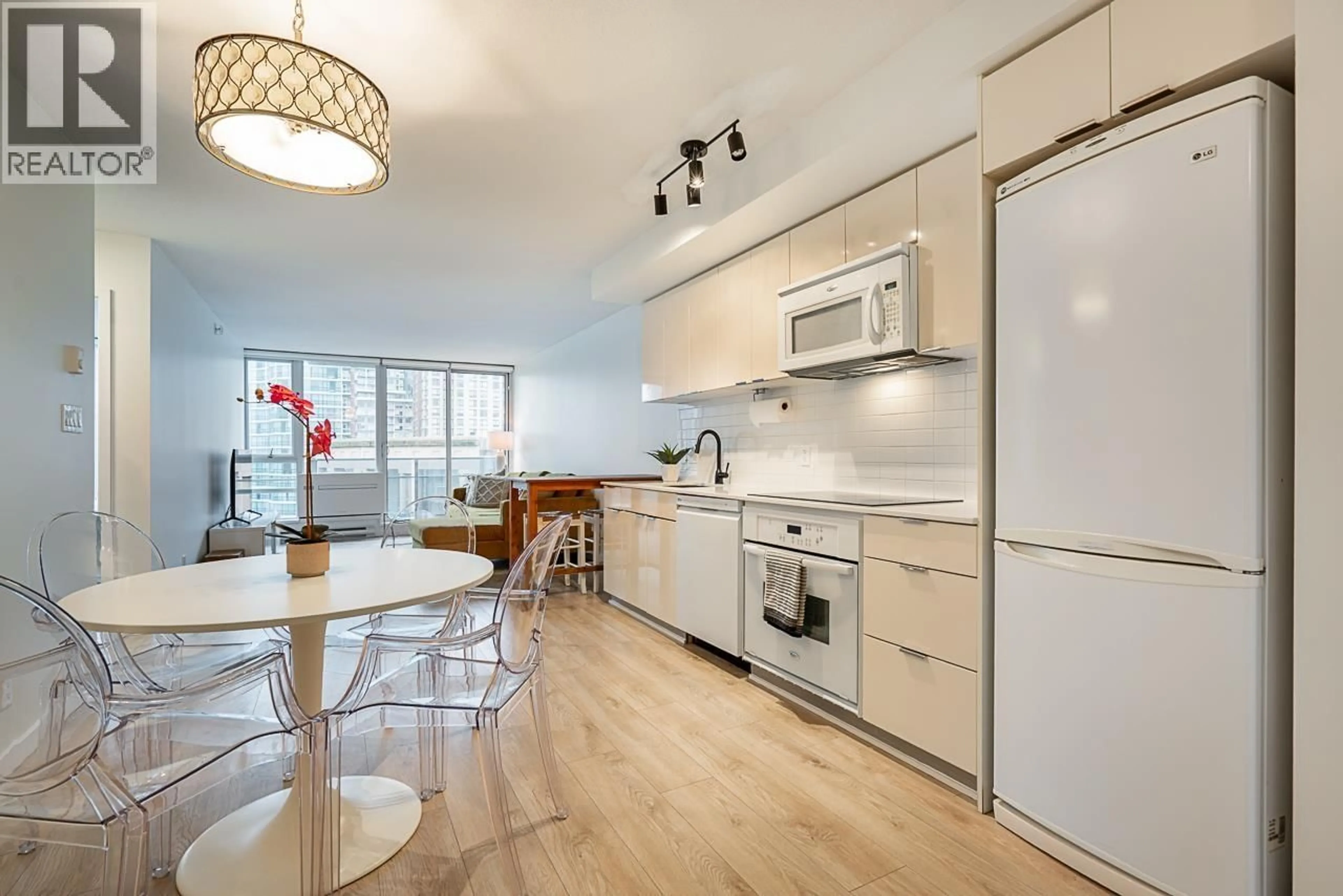 Open concept kitchen, unknown for 1907 - 788 HAMILTON STREET, Vancouver British Columbia V6B0E9