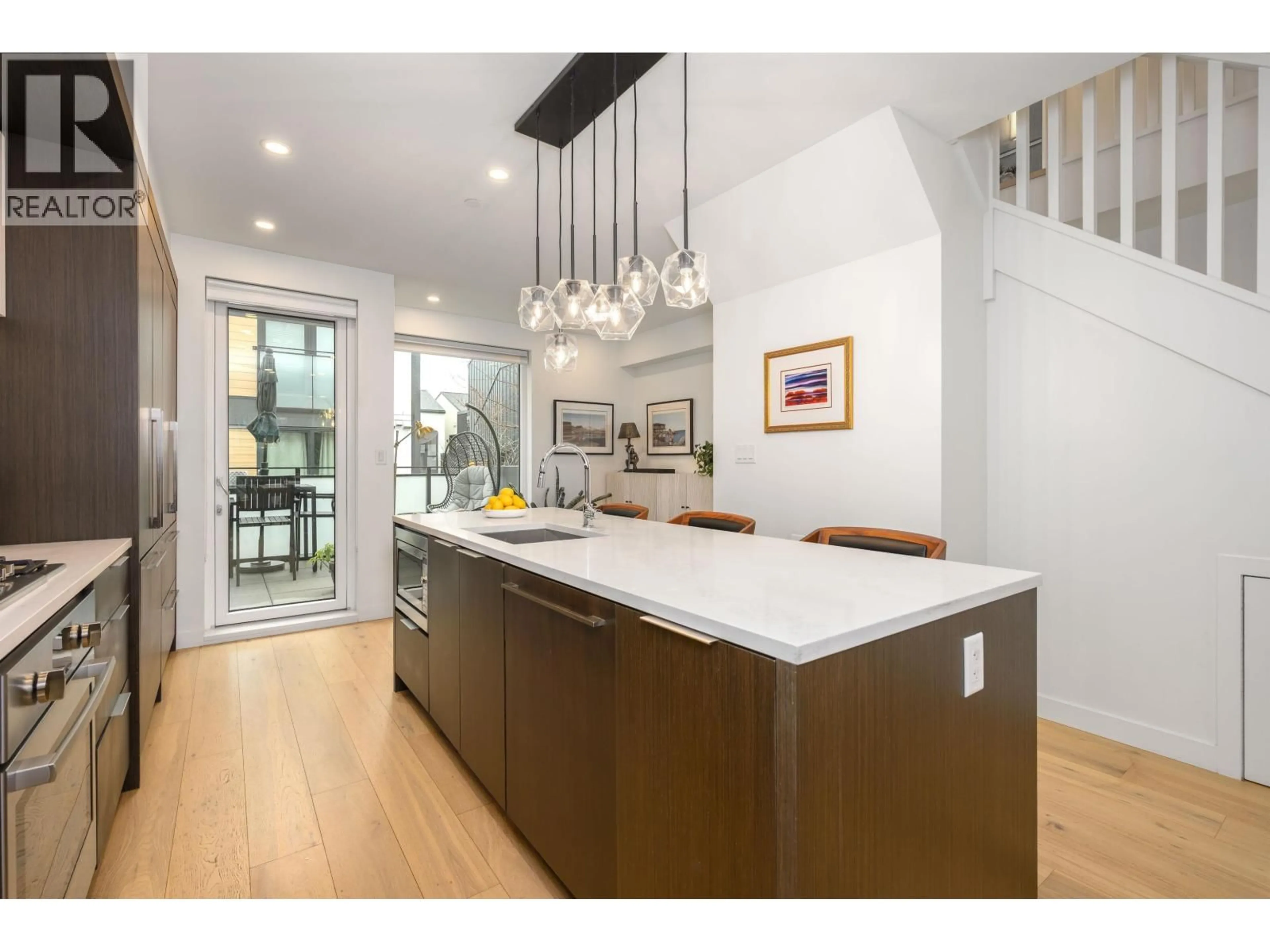 Open concept kitchen, unknown for 206 - 649 3RD STREET, North Vancouver British Columbia V7L1G6