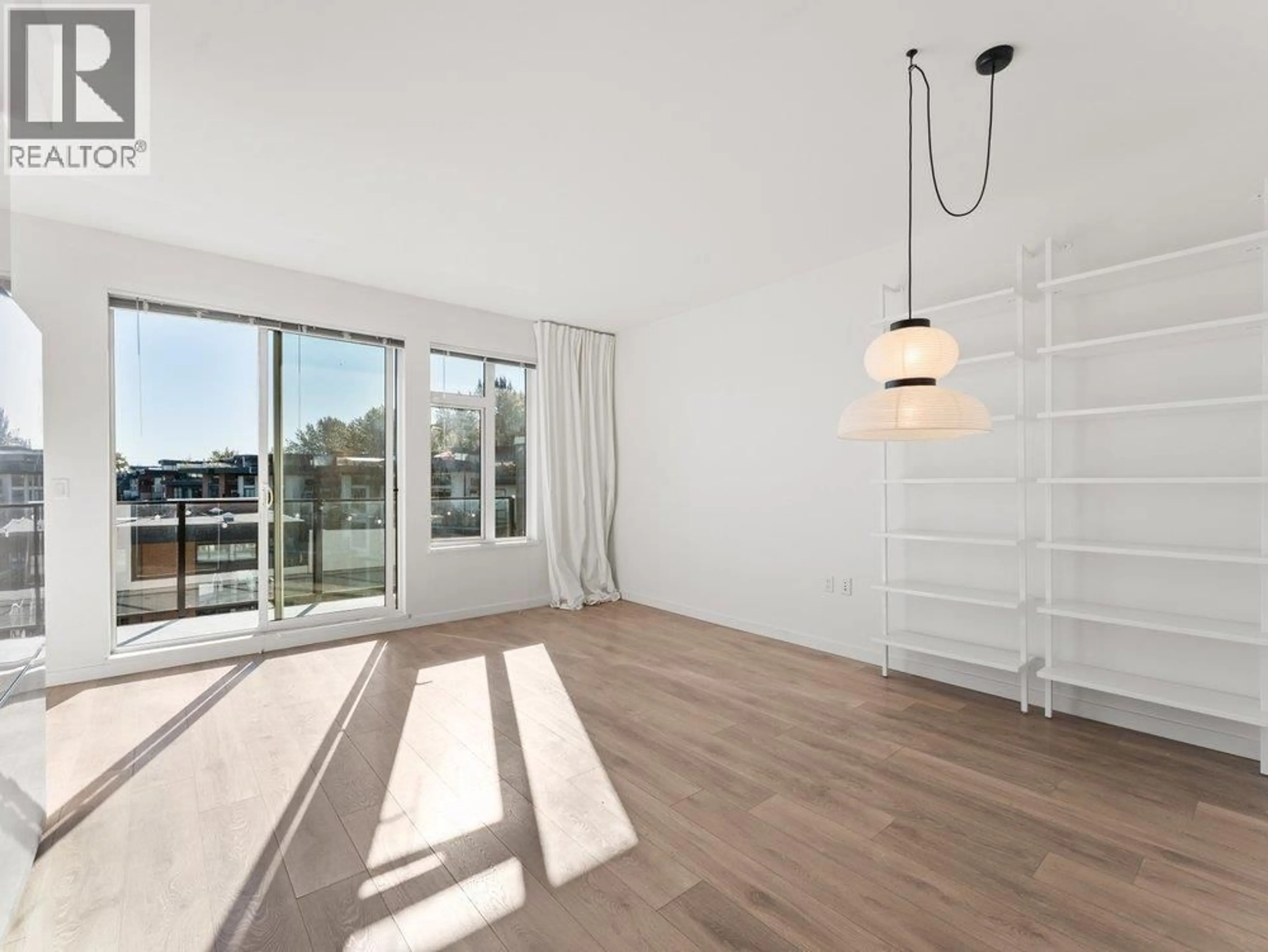 A pic of a room for 509 - 725 MARINE DRIVE, North Vancouver British Columbia V7M0G2