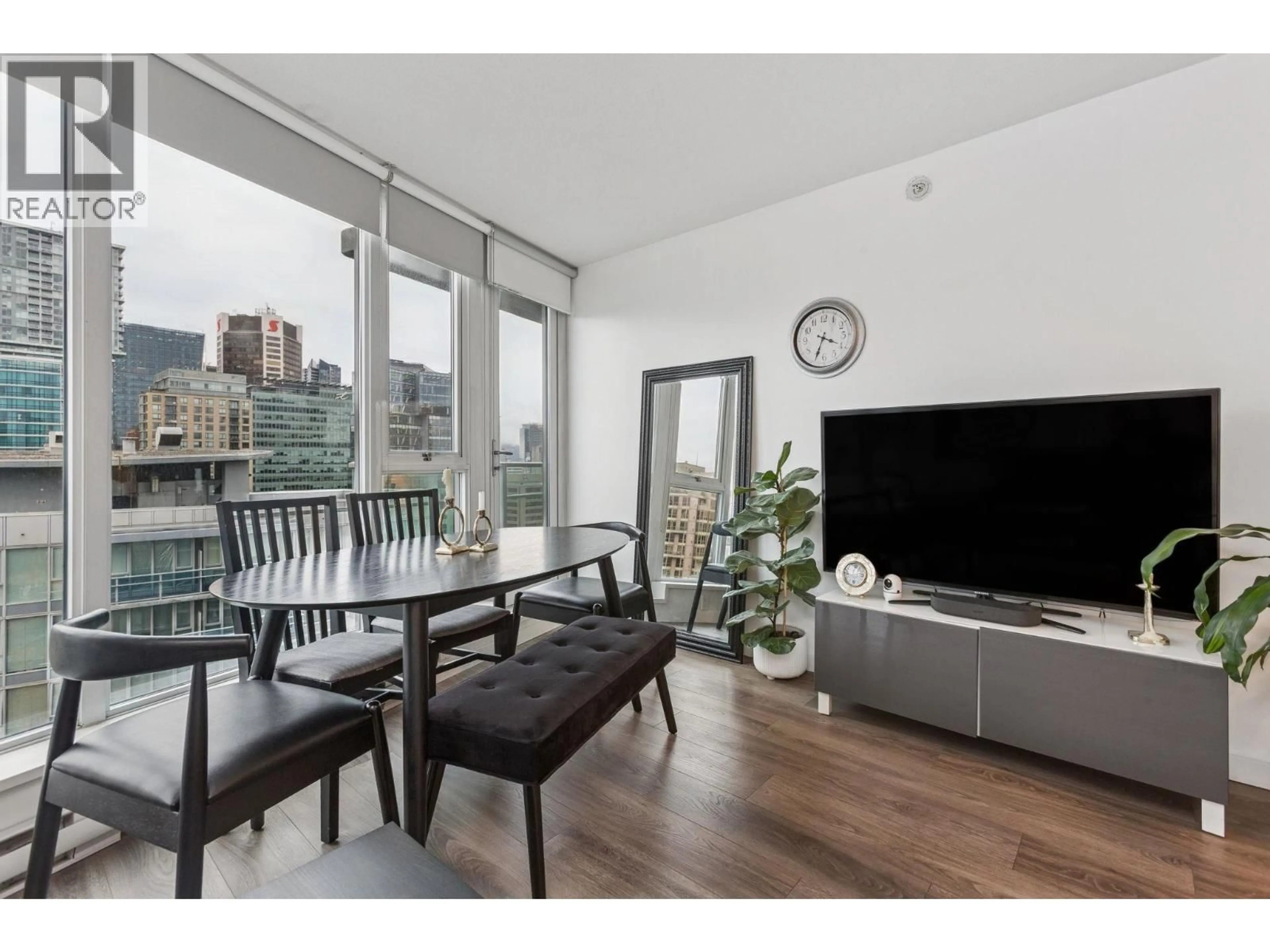 Living room with furniture, wood/laminate floor for 2810 - 233 ROBSON STREET, Vancouver British Columbia V6B2M1